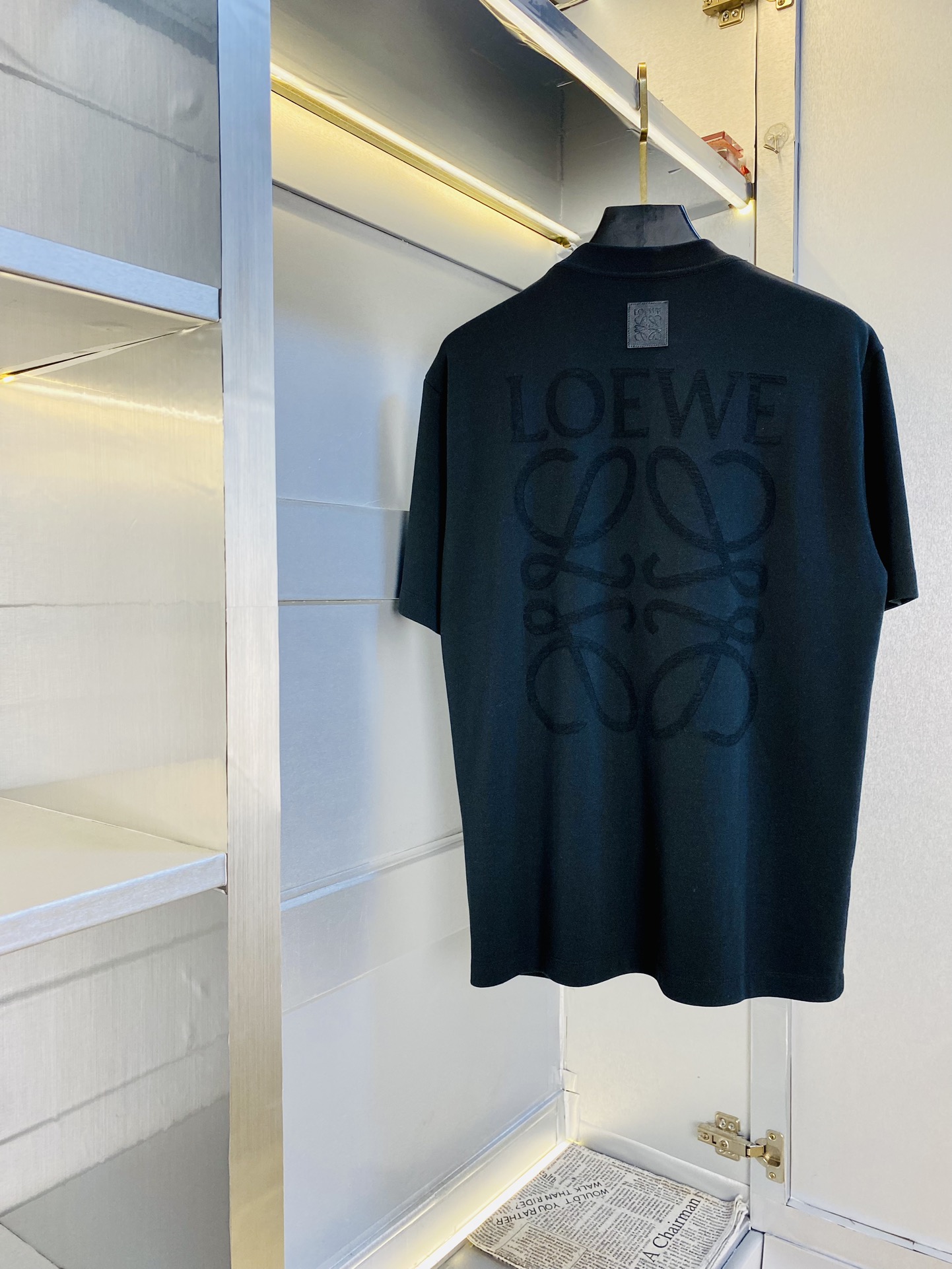 NO:427203,Wearing 210 pounds, Fatty Gospel, couple outfit Loewe, original quality, latest style, men's short-sleeved T-shirt, selected counter custom-made top mercerized cotton imported fabric, all details are perfectly 1 to 1 replica, restore the authentic 100% original hardware, high-end customized auxiliary materials, original factory original standard, excellent upper body effect!  M-3XL (175/130 catties M), loewe,loewe,t-shirt,tees,t-shirt,alexander wang19860909穿210斤 胖子福音 情侣装罗意威Loewe 原单品质 最新款 男装短袖T恤 精选专柜订制顶级丝光棉进口面料 所有细节做工完美1比1复刻 还原正品百分百 原版五金 高端订制辅料 原厂原标 上身效果超赞！码数偏大M-3XL(175/130斤穿M),,loewe,loewe,T-shirt,tees，t-shirt,alexander wang,Men's clothing