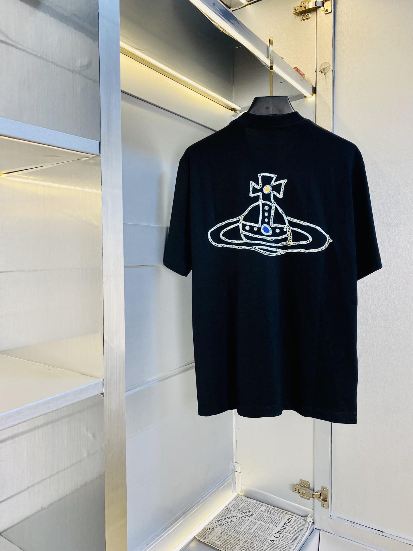 NO:513751,Wear 210 kilograms original order!  Fatty Gospel Couple suits Vivienne Vivienne Original single quality 2025 latest short-sleeved T-shirt with five-point mid-sleeved selected counter custom-made top-grade cotton imported fabric with original wash mark!  Complete three standards, all the details are perfectly 1-to-1 reproduction, restore the authenticity 100% original hardware, high-end customized auxiliary materials, original factory original standards, excellent upper body effect!  M-3XL (175/130 catties M), T-shirt,tees,t-shirt,alexander wang19860909穿210斤 原单货！胖子福音 情侣装西太后Vivienne维维安 原单品质 2025最新款 短袖T恤 五分袖中袖 精选专柜订制顶级纯棉进口面料 带原版洗水唛！三标齐全 所有细节做工完美1比1复刻 还原正品百分百 原版五金 高端订制辅料 原厂原标 上身效果超赞！码数偏大M-3XL(175/130斤穿M),,T-shirt,tees，t-shirt,alexander wang,Men's clothing