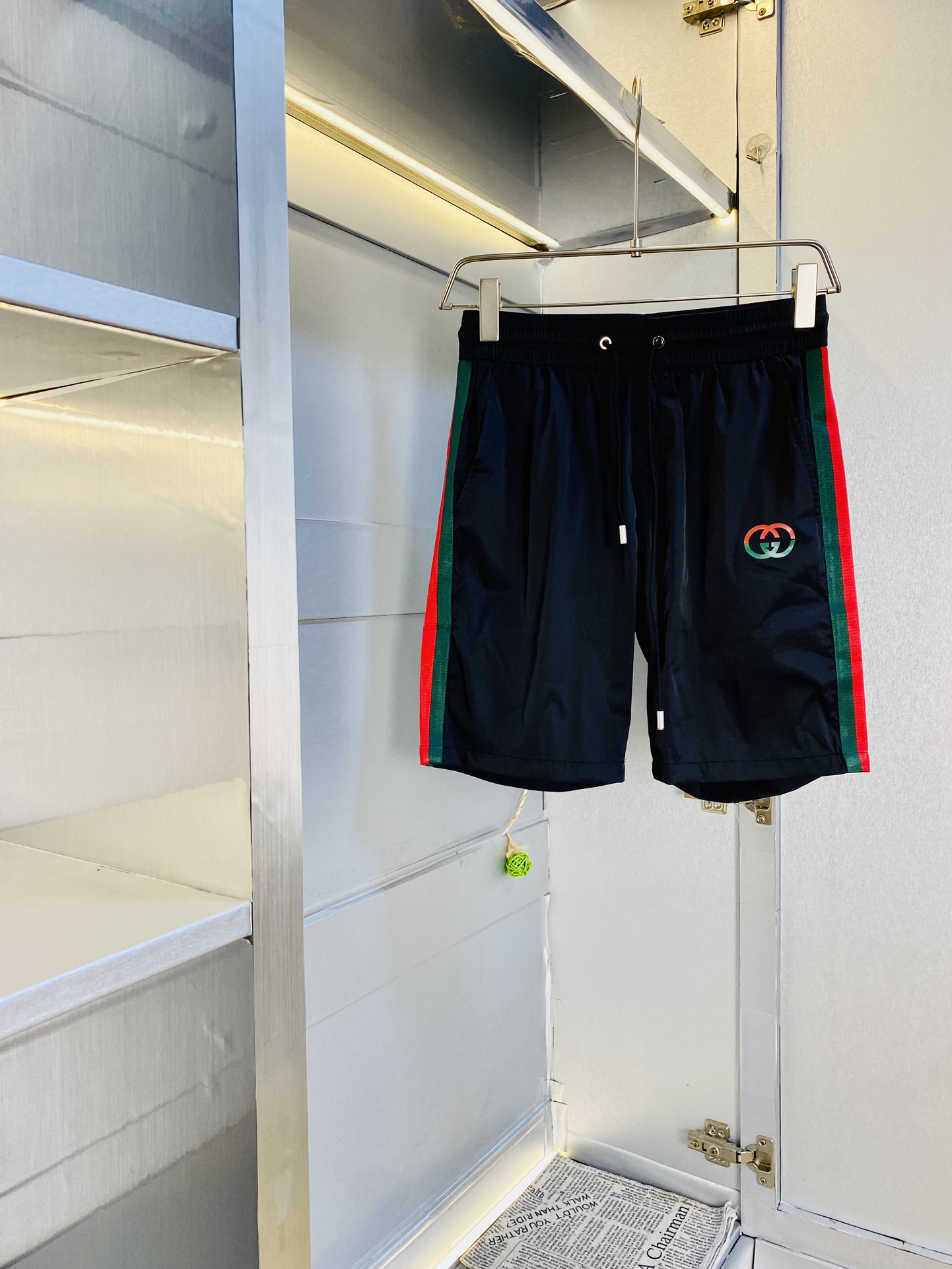 NO:161676,Wearable 220 catties Couple model Gucci Original quality Latest model Quick-dry shorts Quick-dry pants Beach pants Elastic pants Sport pants High-end workmanship!  Selected counter custom imported fabrics, all details are perfectly 1-to-1 reproduction, restore the authenticity 100% original hardware, high-end customized auxiliary materials, original factory original standard, excellent upper body effect!  Code number M-4XL, gucci, shorts, alexander wang19860909可穿220斤 情侣款 古奇Gucci 原单品质 最新款 速干短裤速干裤沙滩裤松紧裤运动裤高级做工！精选专柜订制进口面料 所有细节做工完美1比1复刻 还原正品百分百 原版五金 高端订制辅料 原厂原标 上身效果超赞！码数M-4XL,,gucci,shorts,alexander wang,Men's clothing