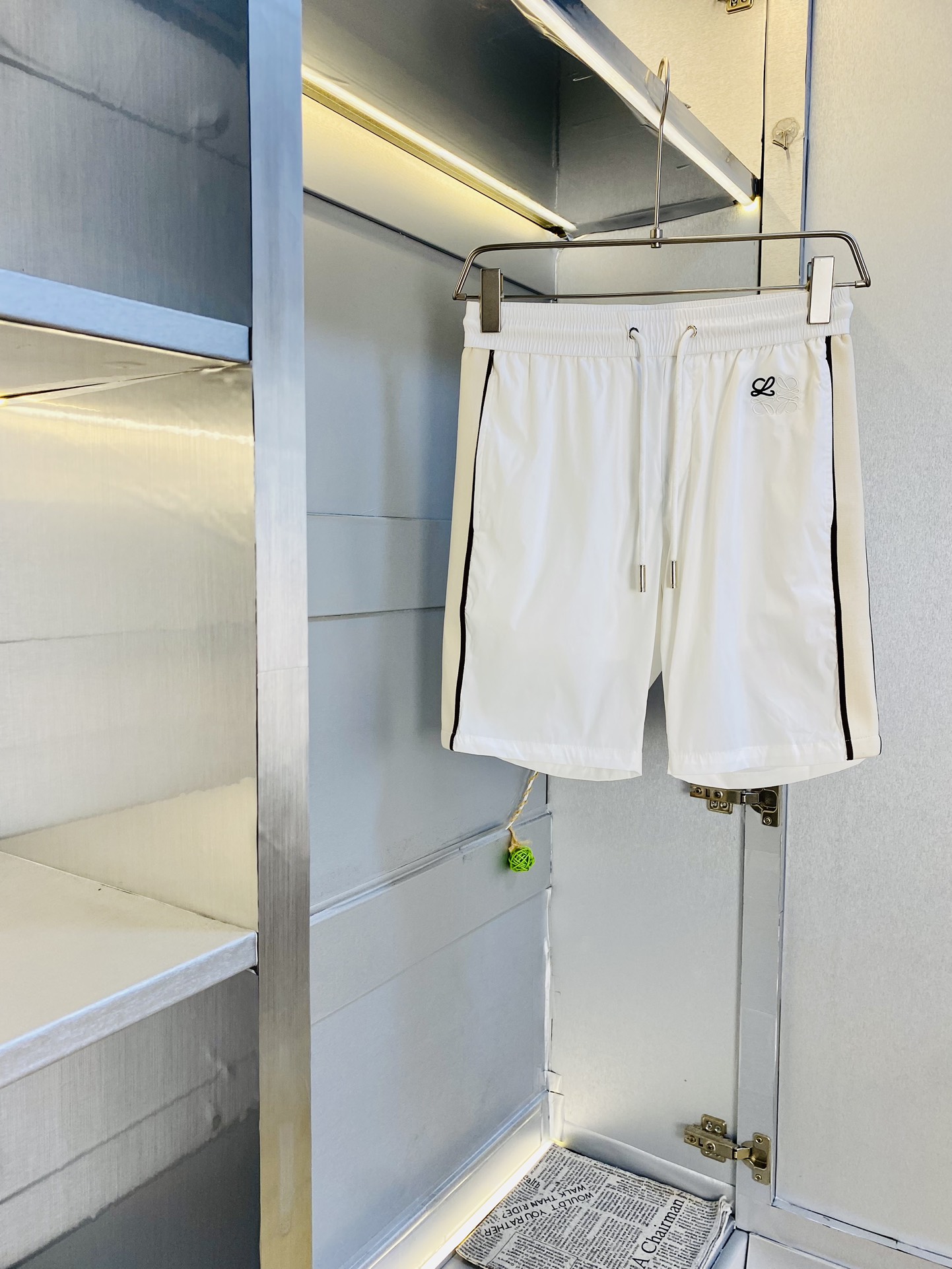 NO:420828,Can wear 220 catties couple style Loewe original single quality latest model Quick-dry shorts Quick-dry pants Beach pants Elastic pants Sport pants High-end workmanship!  Selected counter custom imported fabrics, all details are perfectly 1-to-1 reproduction, restore the authenticity 100% original hardware, high-end customized auxiliary materials, original factory original standard, excellent upper body effect!  Code number M-4XL, loewe, loewe, shorts, alexander wang19860909可穿220斤 情侣款 罗意威Loewe 原单品质 最新款 速干短裤速干裤沙滩裤松紧裤运动裤高级做工！精选专柜订制进口面料 所有细节做工完美1比1复刻 还原正品百分百 原版五金 高端订制辅料 原厂原标 上身效果超赞！码数M-4XL,,loewe,loewe,shorts,alexander wang,Men's clothing