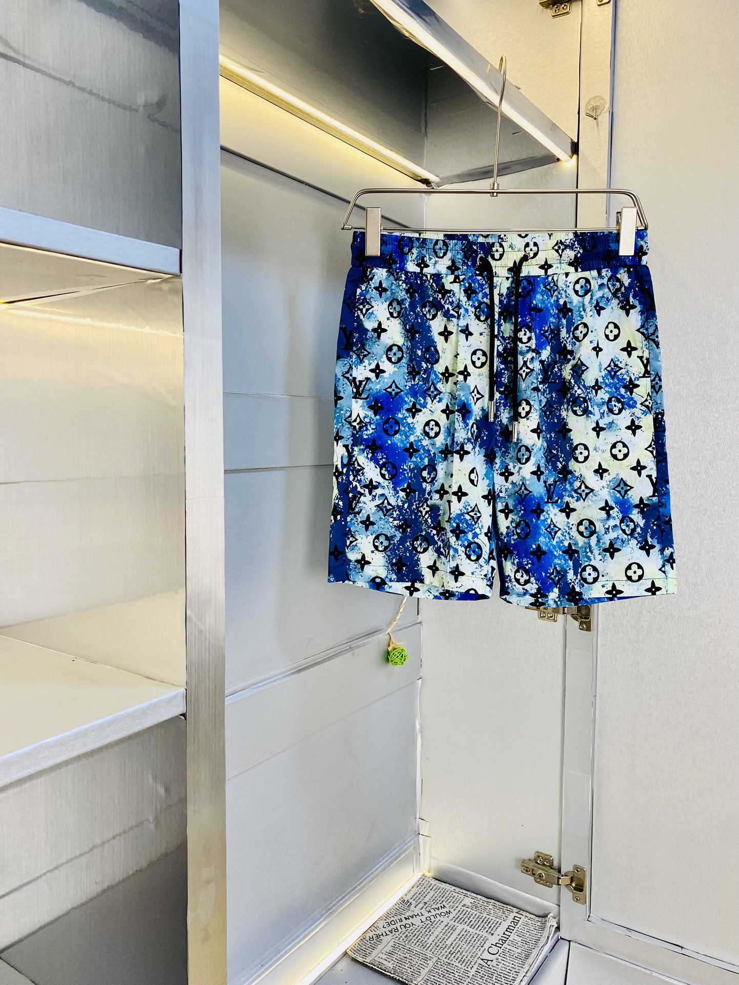 NO:161670,Wearable 220 catties Couple model Louis Vuitton Lv Original quality Latest model Quick-dry shorts Quick-dry pants Beach pants Elastic pants Sport pants High-end workmanship!  Selected counter custom imported fabrics, all details are perfectly 1-to-1 reproduction, restore the authenticity 100% original hardware, high-end customized auxiliary materials, original factory original standard, excellent upper body effect!  Code number M-4XL, louis vuitton,louis vuitton,shorts,alexander wang19860909可穿220斤 情侣款 路易威登Lv 原单品质 最新款 速干短裤速干裤沙滩裤松紧裤运动裤高级做工！精选专柜订制进口面料 所有细节做工完美1比1复刻 还原正品百分百 原版五金 高端订制辅料 原厂原标 上身效果超赞！码数M-4XL,,louis vuitton,louis vuitton,shorts,alexander wang,Men's clothing