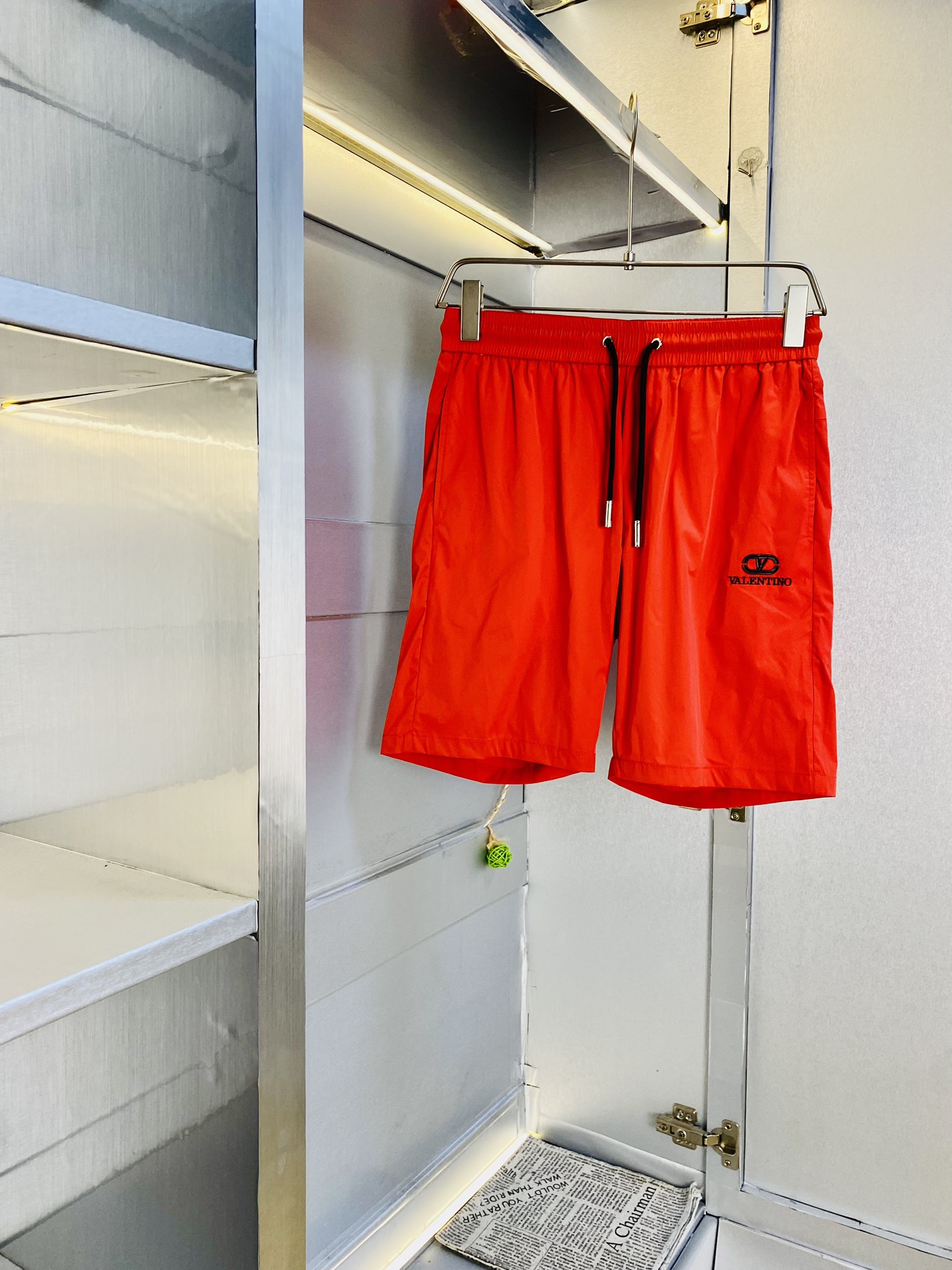 NO:420838,Can wear 220 catties Couple model Valentino Valentino Original quality Latest model Quick-dry shorts Quick-dry pants Beach pants Elastic pants Sport pants High-end workmanship!  Selected counter custom imported fabrics, all details are perfectly 1-to-1 reproduction, restore the authenticity 100% original hardware, high-end customized auxiliary materials, original factory original standard, excellent upper body effect!  Code number M-4XL, valentino, valentino, shorts, alexander wang19860909可穿220斤 情侣款 华伦天奴Valentino 原单品质 最新款 速干短裤速干裤沙滩裤松紧裤运动裤高级做工！精选专柜订制进口面料 所有细节做工完美1比1复刻 还原正品百分百 原版五金 高端订制辅料 原厂原标 上身效果超赞！码数M-4XL,,valentino,valentino,shorts,alexander wang,Men's clothing