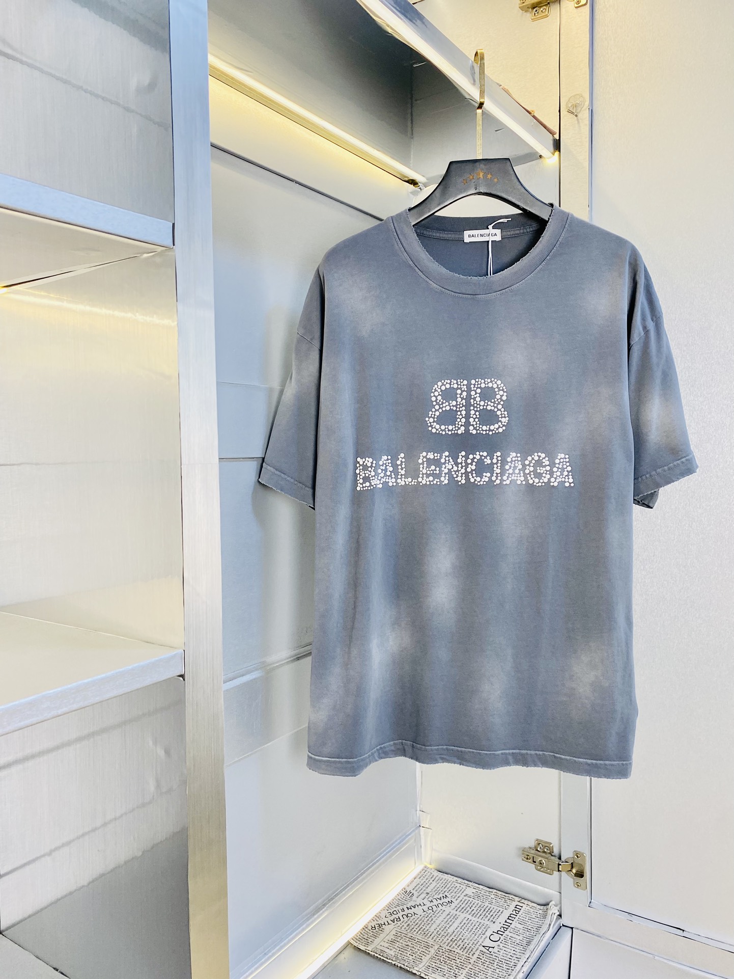 NO:424737,Wear 240 kilograms original order!  Fat Gospel Special Balenciaga Original quality Latest short-sleeved T-shirt Five-quarter sleeve mid-sleeved Selected counter custom-made top-grade cotton imported fabric with original wash mark!  Complete three standards, all the details are perfectly 1-to-1 reproduction, restore the authenticity 100% original hardware, high-end customized auxiliary materials, original factory original standards, excellent upper body effect!  S-XXL (175/130-160 catties of S), ,balenciaga,balenciaga,T-shirt,tees,t-shirt,alexander wang19860909穿240斤 原单货！胖子福音特别大巴黎世家Balenciaga 原单品质 最新款 短袖T恤 五分袖中袖 精选专柜订制顶级纯棉进口面料 带原版洗水唛！三标齐全 所有细节做工完美1比1复刻 还原正品百分百 原版五金 高端订制辅料 原厂原标 上身效果超赞！码数偏大S-XXL(175/130-160斤穿S),,balenciaga,balenciaga,T-shirt,tees，t-shirt,alexander wang,Men's clothing