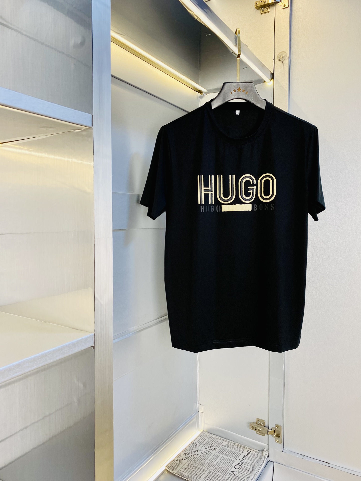 NO:508282,Wear 240 pounds, gospel of fat, couples, size M-6XL, Hugo Boss BOSS, original single quality, latest style, round neck short-sleeved T-shirt, selected counter customized top-grade double mercerized cotton imported fabric, all details are perfectly 1 to 1 replica, restore the authentic 100% original hardware, high-end customized auxiliary materials, original factory original standard, excellent upper body effect!  ,T-shirt,tees,t-shirt,alexander wang19860909穿240斤 胖子福音 情侣款 码数M-6XL 雨果博斯BOSS 原单品质 最新款 圆领短袖T恤衣服 精选专柜订制顶级双丝光棉进口面料 所有细节做工完美1比1复刻 还原正品百分百 原版五金 高端订制辅料 原厂原标 上身效果超赞！,,T-shirt,tees，t-shirt,alexander wang,Men's clothing