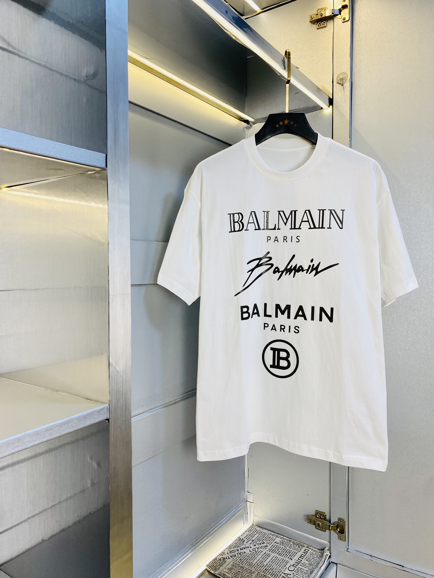 NO:452513,Wearable 230 catties Balmain original quality latest men's short-sleeved T-shirt with high-end printed workmanship!  Selected counter custom-made pure cotton imported fabrics, all details are perfectly 1 to 1 replica, restore the authenticity 100% original hardware, high-end customized auxiliary materials, original factory original standard, excellent upper body effect!  S-XXL (/130-140 catties wear S), balmain, balmain, T-shirt, tees, t-shirt, alexander wang19860909可穿230斤 巴尔曼Balmain 原单品质 最新款 男装短袖T恤 高级印花做工！精选专柜订制纯棉进口面料 所有细节做工完美1比1复刻 还原正品百分百 原版五金 高端订制辅料 原厂原标 上身效果超赞！码数S-XXL（/130-140斤穿S）,,balmain,balmain,T-shirt,tees，t-shirt,alexander wang,Men's clothing