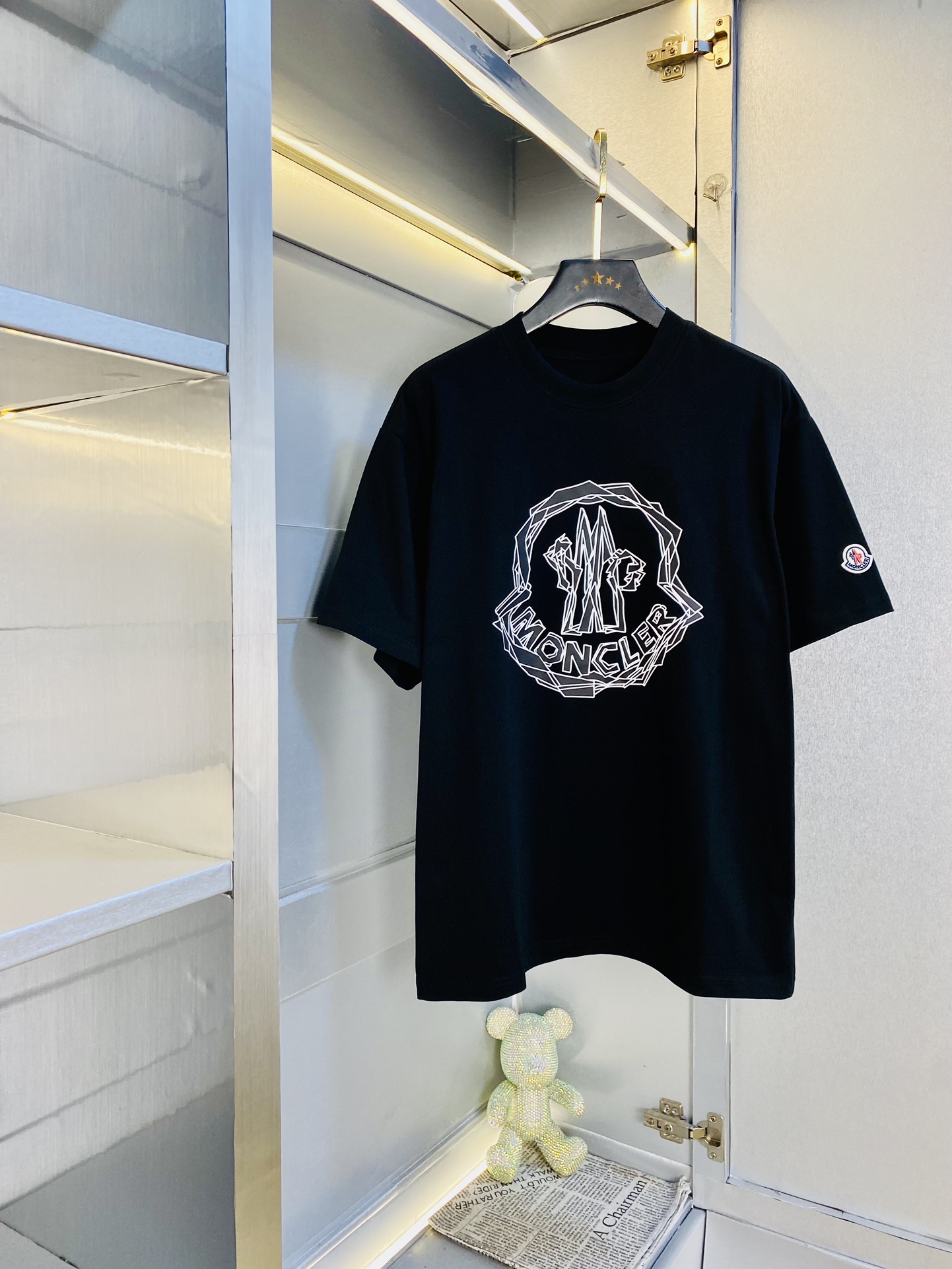 NO:480938,Wear 240 pounds, Fatty Gospel, Couple outfit, Soncler, Original quality, 2025 latest model, short-sleeved T-shirt, selected counter customized top mercerized cotton imported fabric, all details are perfectly 1 to 1 replica, restore the authentic 100% original hardware, high-end customized auxiliary materials, original factory original standard, excellent upper body effect!  S-3XL (175/130 catties S), Moncler, T-shirt,tees, t-shirt,alexander wang19860909穿240斤 胖子福音 情侣装蒙口Soncler 原单品质 2025最新款 短袖T恤 精选专柜订制顶级丝光棉进口面料 所有细节做工完美1比1复刻 还原正品百分百 原版五金 高端订制辅料 原厂原标 上身效果超赞！码数偏大S-3XL(175/130斤穿S),,Moncler,T-shirt,tees，t-shirt,alexander wang,Men's clothing