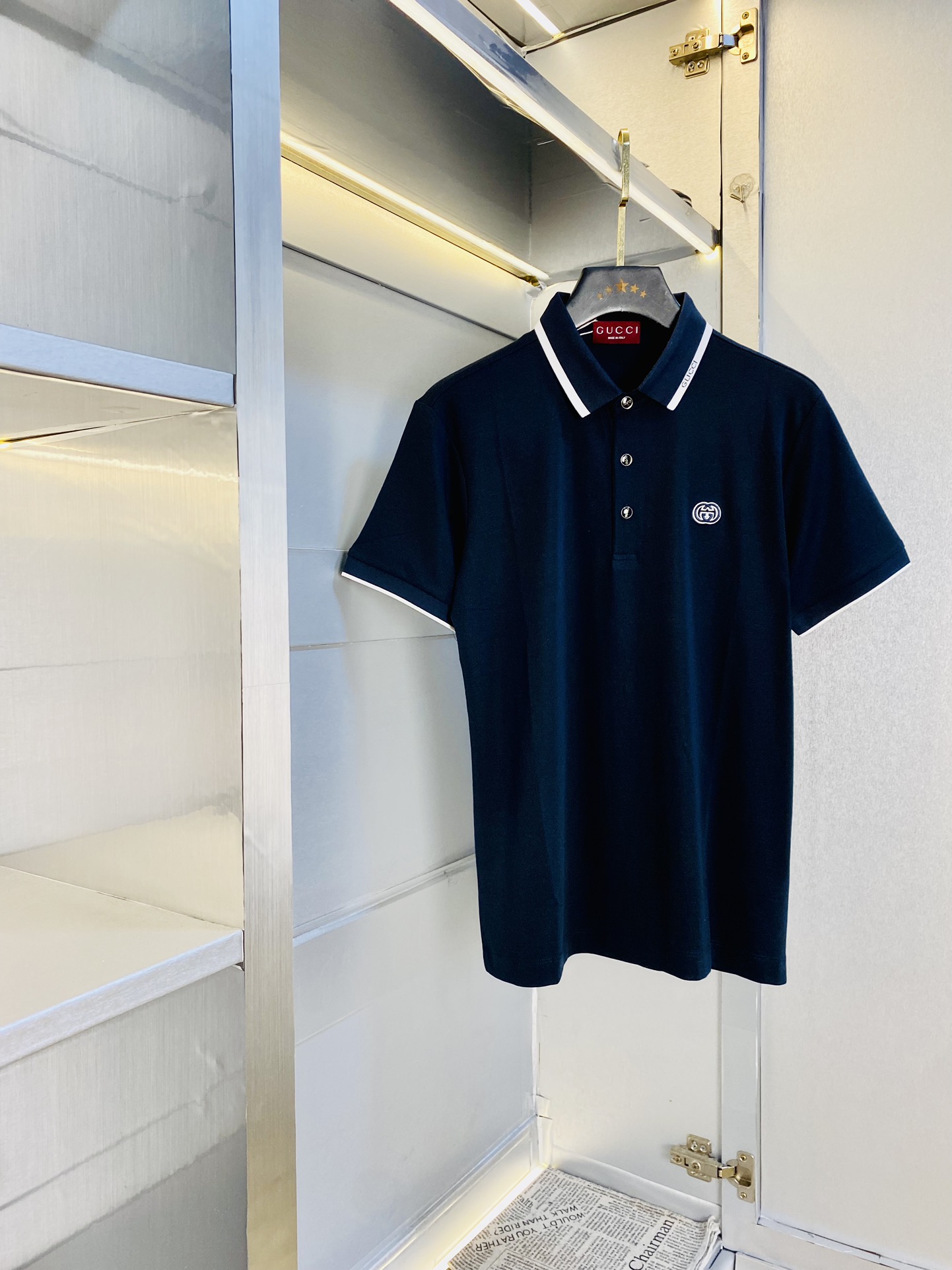 NO:497089,Original single product can wear 210 kilograms Gucci Original single quality Latest style Men's lapel short-sleeved T-shirt Polo shirt High-end printed workmanship!  Selected counters to customize the top-grade double mercerized bead flooring fabric. All details are perfectly crafted and replicated 100% authentic. Original hardware, high-end customized auxiliary materials, original factory original standard, excellent upper body effect!  Code number M-4XL, gucci, T-shirt,tees, t-shirt,alexander wang19860909原单货可穿210斤 古奇Gucci 原单品质 最新款 男装翻领短袖T恤Polo衫 高级印花做工！精选专柜订制顶级双丝光珠地棉进口面料 所有细节做工完美1比1复刻 还原正品百分百 原版五金 高端订制辅料 原厂原标 上身效果超赞！码数M-4XL,,gucci,T-shirt,tees，t-shirt,alexander wang,Men's clothing