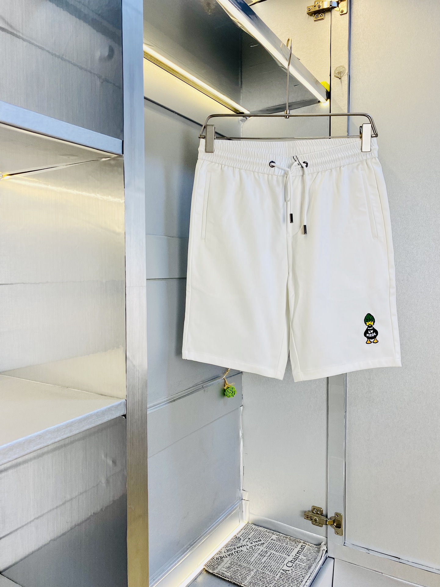 NO:474740,Gospel of Fatty Couple Model 200 pounds to wear Louis Vuitton LV Big recommendation!  The latest version of the 2025 summer essential counter series shorts, beach pants, five-quarter pants, casual pants, quick-drying pants, high-end customized original hardware. The upper body effect is super positive, the leg lines are fully demonstrated, and the imported fabric is provided by all customers. The texture is tight and delicate, the upper body is very comfortable and stylish, and it is extremely practical and versatile, which is very worth buying!  Requested recommendations from old customers!  Number of codes: M-3XL, louis vuitton,louis vuitton, shorts,alexander wang19860909情侣款胖子福音 200斤可穿 路易威登LV 重磅推荐！2025夏季必备专柜系列最新款短裤沙滩裤五分裤休闲裤速干裤高端订制原版五金 上身效果超正,腿部线条完全得到彰显,全客供进口面料 纹理 紧致细腻,上身非常舒适有型,而且极为实穿百搭,非常值得入手！老客户必收推荐！ 码数:M-3XL,,louis vuitton,louis vuitton,shorts,alexander wang,Men's clothing