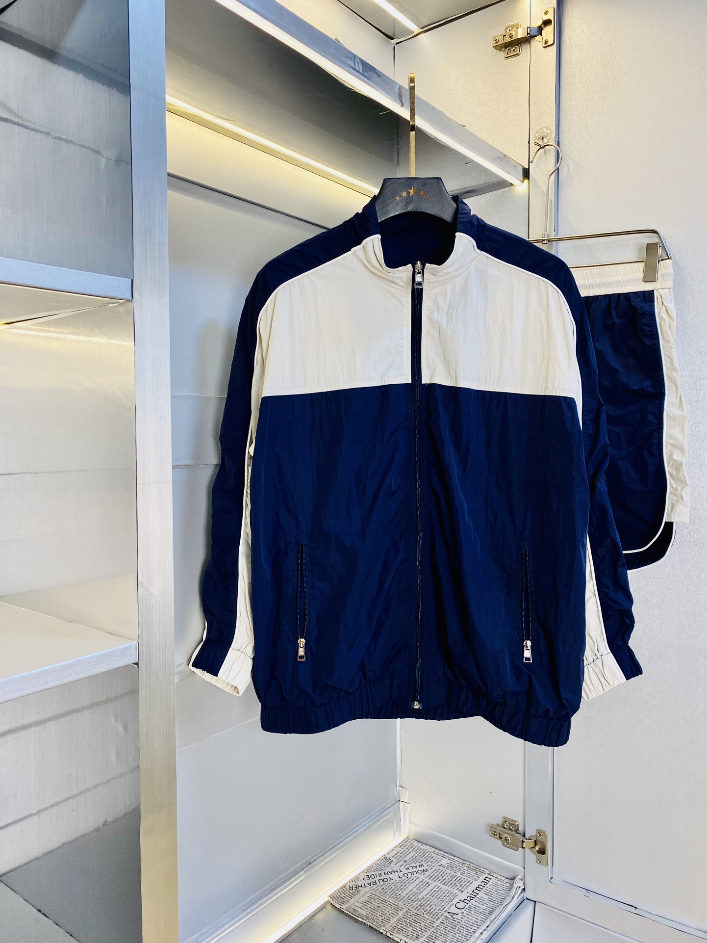 NO:469715,The original order of the official website can wear 220 catties masked Moncler summer style!  New sunscreen jacket jacket set, three-standard complete hardware belt logo, high-quality, original fabric, same style as internet celebrity, open mold custom hardware accessories, very comfortable, super versatile and beautiful protective clothing suit, sunscreen suit, non-market ordinary version, random comparison, absolutely guaranteed quality, color, large size M-3XL (175/130 catties wear M),, Moncler, jackets & coats, jackets & coats, alexander wang19860909官网原单货 可穿220斤蒙口Moncler 夏季夏款！新款防晒衣外套夹克套装 三标齐全五金带Logo 高版本高品质 原版面料网红明星同款 开模定制五金辅料 感非常舒服 超级百搭好看的一款防嗮衣套装防晒衣套装 非市场普通版本 随意对比 品质绝对保证 颜色图色 尺码偏大M-3XL（175/130斤穿M）,,Moncler,jackets & coats,jackets & coats,alexander wang,Men's clothing