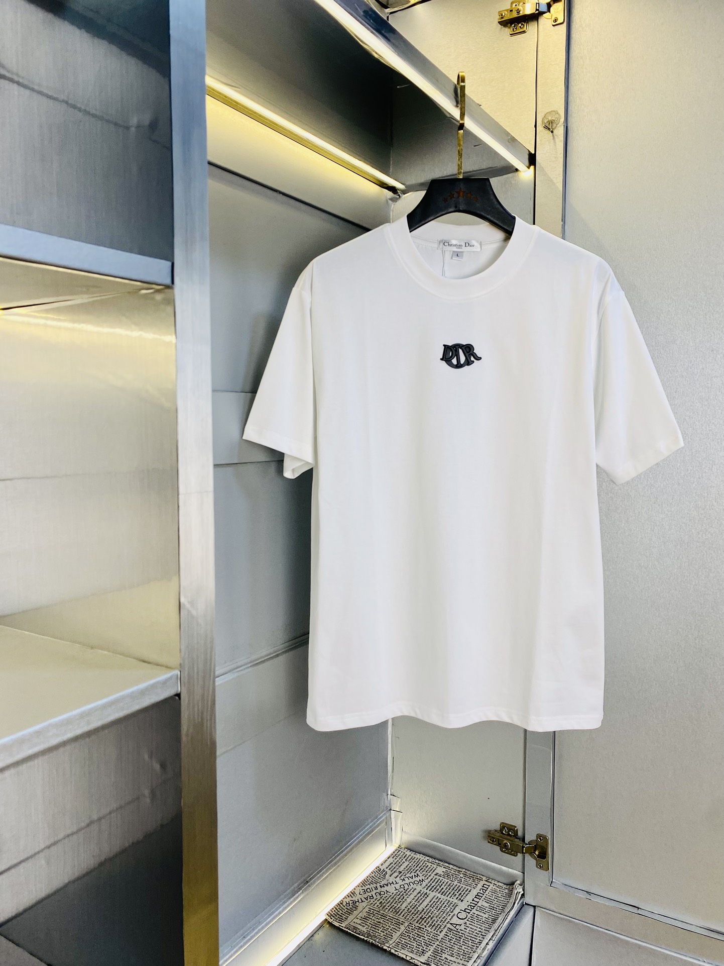 NO:480657,The same style on the official website can wear 210 catties Dior original single quality 2025 latest short-sleeved style selected counter customized top-grade cotton imported fabrics. All details are perfectly 100% replicated. Original hardware. High-end customized auxiliary materials. Original original mark. The upper body effect is excellent. Number of sizes: M-4XL (175/catties wear L),,dior,dior,T-shirt,alexander wang19860909官网同款可穿210斤 迪奥Dior 原单品质 2025最新款短袖 精选专柜订制顶级纯棉进口面料 所有细节做工完美1比1复刻 还原正品百分百 原版五金 高端订制辅料 原厂原标 上身效果超赞 码数 M-4XL(175/斤穿L),,dior,dior,T-shirt,alexander wang,Men's clothing