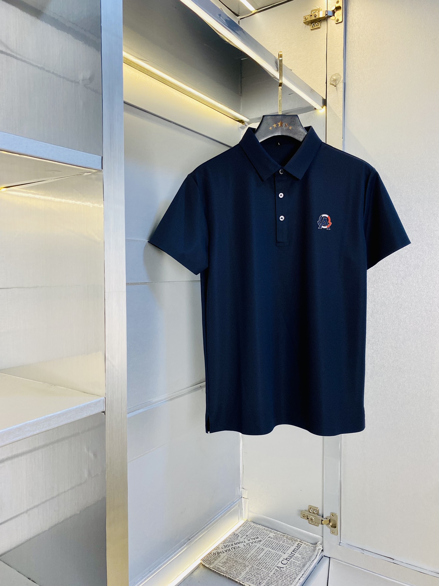 NO:508324,The original single product can wear 220 kilograms. The original single quality. The latest style. Men's lapel short-sleeved T-shirt. High-end printed workmanship!  Selected counters to customize the top-grade double mercerized bead flooring fabric. All details are perfectly crafted and replicated 100% authentic. Original hardware, high-end customized auxiliary materials, original factory original standard, excellent upper body effect!  Code number M-4XL, Moncler, T-shirt,tees, t-shirt,alexander wang19860909原单货可穿220斤 蒙口Moncler 原单品质 最新款 男装翻领短袖T恤 高级印花做工！精选专柜订制顶级双丝光珠地棉进口面料 所有细节做工完美1比1复刻 还原正品百分百 原版五金 高端订制辅料 原厂原标 上身效果超赞！码数M-4XL,,Moncler,T-shirt,tees，t-shirt,alexander wang,Men's clothing