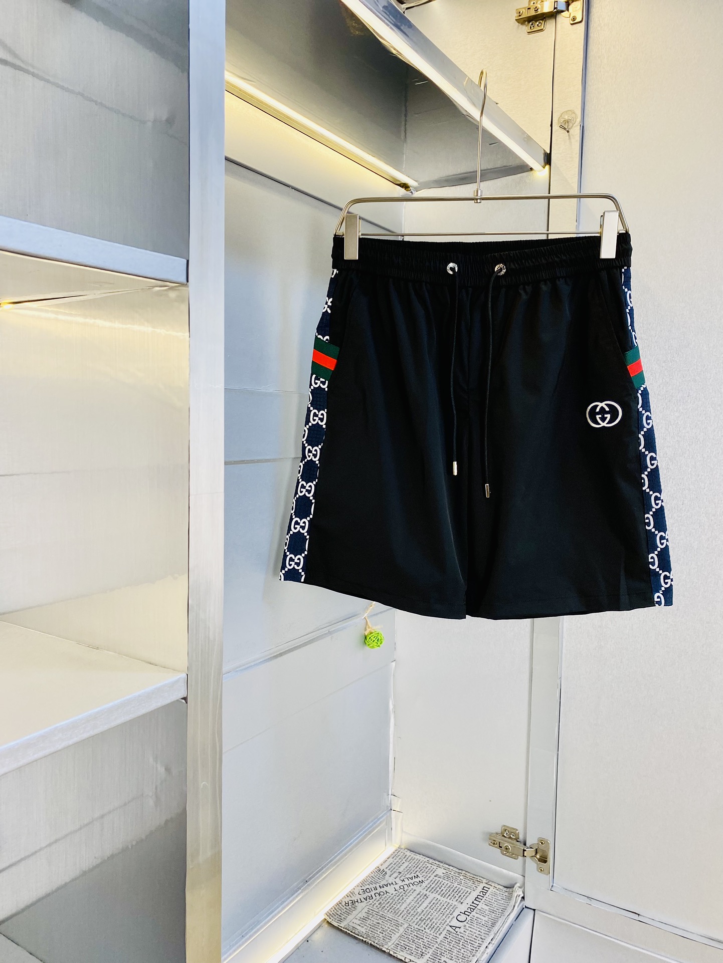 NO:446857,Wearable pounds Couple style Gucci original single quality Latest style Quick-dry shorts Quick-dry pants Beach pants Elastic pants Sport pants High-end workmanship!  Selected counter custom imported fabrics, all details are perfectly 1-to-1 reproduction, restore the authenticity 100% original hardware, high-end customized auxiliary materials, original factory original standard, excellent upper body effect!  Code number M-4XL, gucci, shorts, alexander wang19860909可穿斤 情侣款 古奇Gucci 原单品质 最新款 速干短裤速干裤沙滩裤松紧裤运动裤高级做工！精选专柜订制进口面料 所有细节做工完美1比1复刻 还原正品百分百 原版五金 高端订制辅料 原厂原标 上身效果超赞！码数M-4XL,,gucci,shorts,alexander wang,Men's clothing