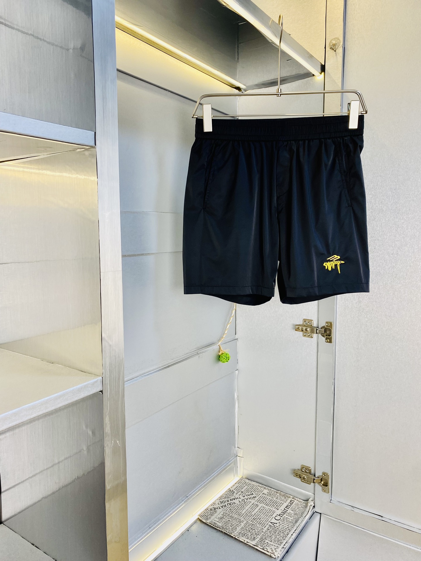 NO:446866,Wearable pounds Couple style Balenciaga original single quality Latest style Quick-dry shorts Quick-dry pants Beach pants Elastic pants Sport pants High-end workmanship!  Selected counter custom imported fabrics, all details are perfectly 1-to-1 reproduction, restore the authenticity 100% original hardware, high-end customized auxiliary materials, original factory original standard, excellent upper body effect!  Code number M-4XL, balenciaga, balenciaga, shorts, alexander wang19860909可穿斤 情侣款 巴黎世家Balenciaga 原单品质 最新款 速干短裤速干裤沙滩裤松紧裤运动裤高级做工！精选专柜订制进口面料 所有细节做工完美1比1复刻 还原正品百分百 原版五金 高端订制辅料 原厂原标 上身效果超赞！码数M-4XL,,balenciaga,balenciaga,shorts,alexander wang,Men's clothing