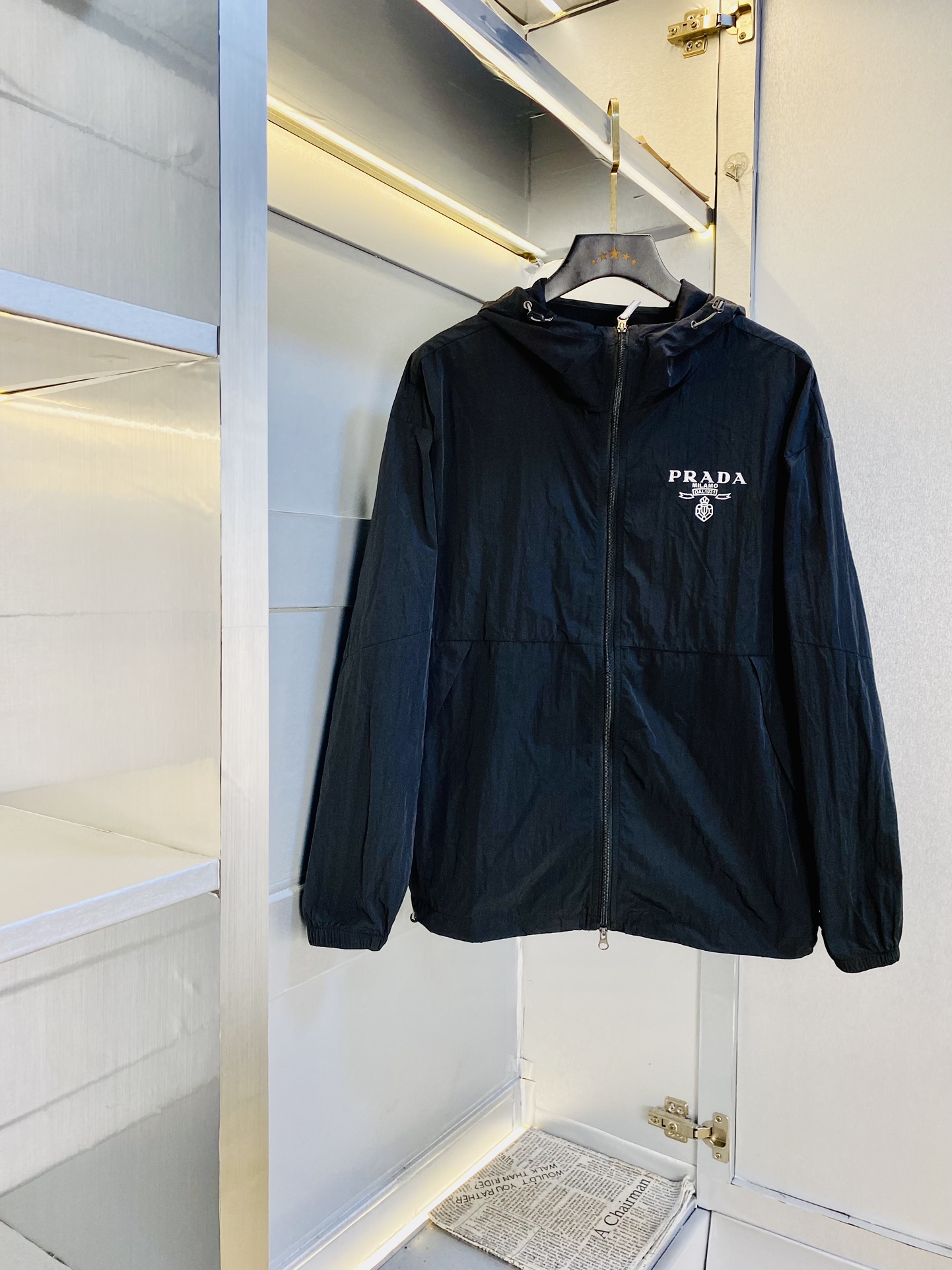 NO:452534,The original order of the official website is available for wearing Prada Prada summer style!  New sunscreen protective clothing jacket jacket, three-standard complete hardware belt logo, high-quality, original fabric, same style as internet celebrity, custom hardware accessories, very comfortable, super versatile, beautiful jacket, non-market, ordinary version, random comparison, absolutely guaranteed quality, color, size M-3XL,,prada,prada, jackets & coats,jackets & coats,alexander wang19860909官网原单货 可穿斤普拉达Prada 夏季夏款！新款防晒衣防嗮衣外套夹克 三标齐全五金带Logo 高版本高品质 原版面料网红明星同款 开模定制五金辅料 感非常舒服 超级百搭好看的一款外套 非市场普通版本 随意对比 品质绝对保证 颜色图色 尺码M-3XL,,prada,prada,jackets & coats,jackets & coats,alexander wang,Men's clothing