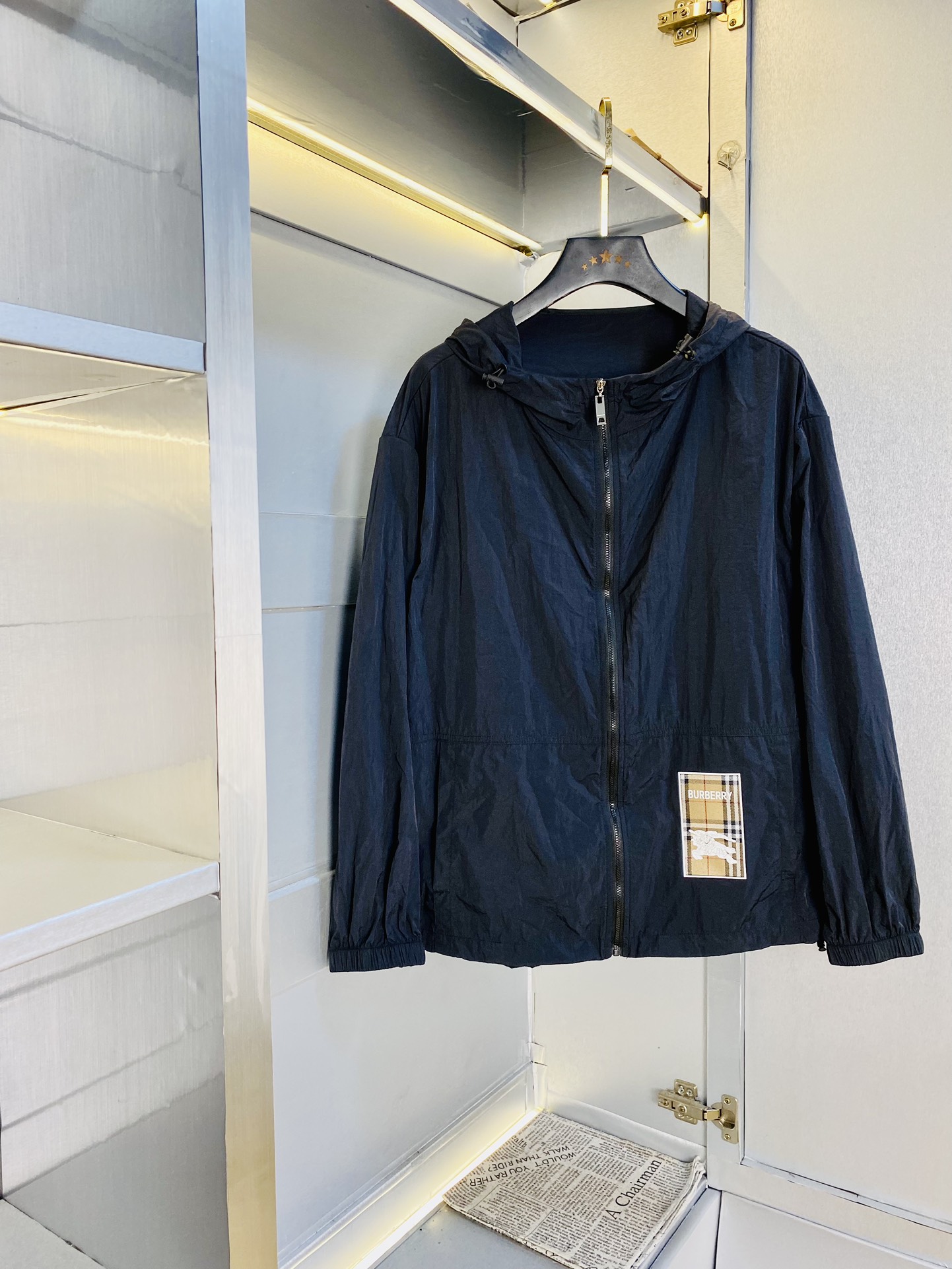 NO:452554,The original order of the official website is available for wearing Burberry Burberry summer style!  New sunscreen protective clothing jacket jacket, three-standard complete hardware belt logo, high-quality, original fabric, Internet celebrity, same model, custom hardware accessories, very comfortable, super versatile, beautiful jacket, non-market, ordinary version, random comparison, absolutely guaranteed quality, color, size M-3XL,,burberry,burberry, jackets & coats,jackets & coats,alexander wang19860909官网原单货 可穿斤巴宝莉Burberry 夏季夏款！新款防晒衣防嗮衣外套夹克 三标齐全五金带Logo 高版本高品质 原版面料网红明星同款 开模定制五金辅料 感非常舒服 超级百搭好看的一款外套 非市场普通版本 随意对比 品质绝对保证 颜色图色 尺码M-3XL,,burberry,burberry,jackets & coats,jackets & coats,alexander wang,Men's clothing