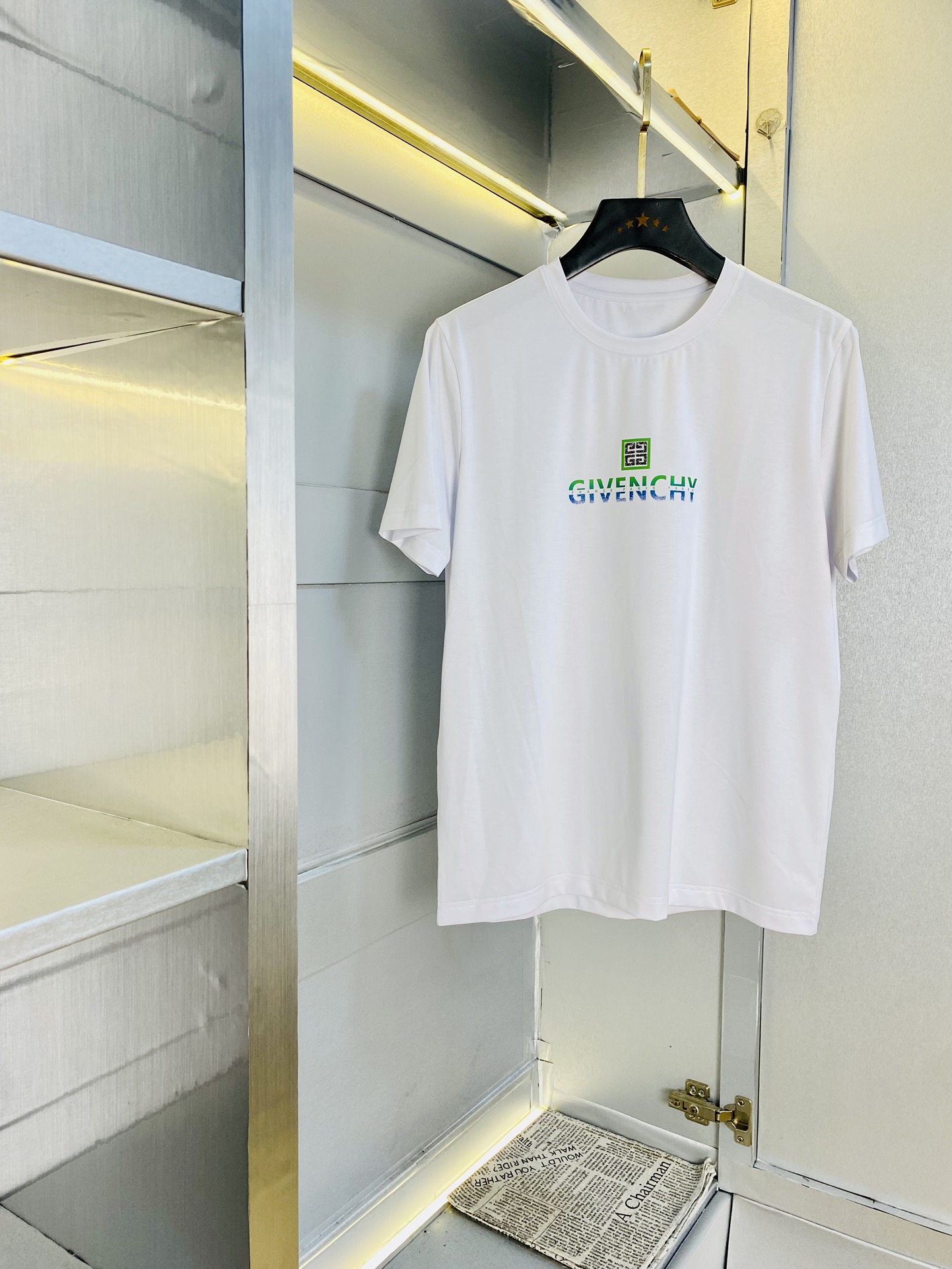 NO:424681,Wear 240 pounds, gospel of fat, couples, size M-6XL, Givenchy Givenchy original quality, latest style, round neck short-sleeved T-shirt, selected counter customized top-grade double mercerized cotton imported fabric, all details are perfectly 1 to 1 replica, restore the authentic 100% original hardware, high-end customized auxiliary materials, original factory original standard, excellent upper body effect!  ,,givenchy,givenchy,T-shirt,tees,t-shirt,alexander wang19860909穿240斤 胖子福音 情侣款 码数M-6XL 纪梵希Givenchy 原单品质 最新款 圆领短袖T恤衣服 精选专柜订制顶级双丝光棉进口面料 所有细节做工完美1比1复刻 还原正品百分百 原版五金 高端订制辅料 原厂原标 上身效果超赞！,,givenchy,givenchy,T-shirt,tees，t-shirt,alexander wang,Men's clothing