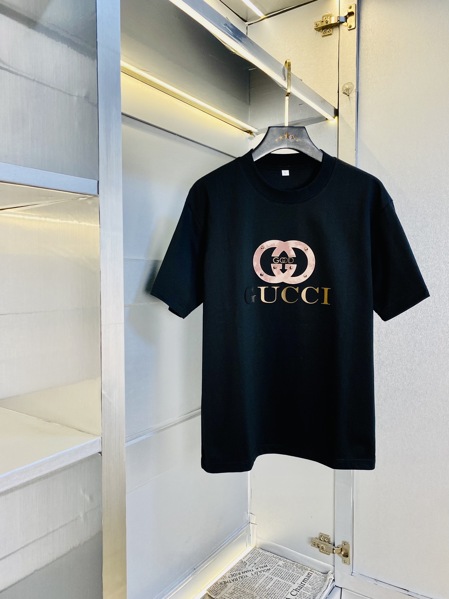 NO:460167,Wearing pounds, gospel of fat men, couple costume Gucci, original quality, latest style, men's short-sleeved T-shirt, selected counter customized top mercerized cotton imported fabric, all details are perfectly 1 to 1 replica, restore the authentic 100% original hardware, high-end customized auxiliary materials, original factory original standard, excellent upper body effect!  M-4XL (175/125 catties M), gucci, T-shirt, tees, t-shirt, alexander wang19860909穿斤 胖子福音 情侣装古奇Gucci 原单品质 最新款 男装短袖T恤 精选专柜订制顶级丝光棉进口面料 所有细节做工完美1比1复刻 还原正品百分百 原版五金 高端订制辅料 原厂原标 上身效果超赞！码数偏大M-4XL(175/125斤穿M),,gucci,T-shirt,tees，t-shirt,alexander wang,Men's clothing