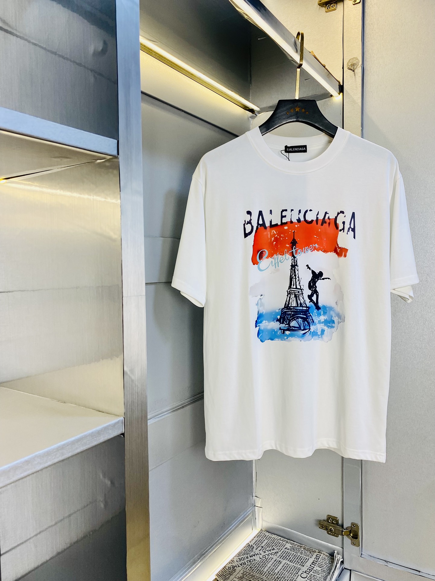 NO:466728,Wear 210 kilograms original order!  Fat Gospel Balenciaga Original quality Latest short-sleeved T-shirt Five-quarter sleeve mid-sleeved Selected counter custom-made top-grade cotton imported fabric with original wash mark!  Complete three standards, all the details are perfectly 1-to-1 reproduction, restore the authenticity 100% original hardware, high-end customized auxiliary materials, original factory original standards, excellent upper body effect!  S-XXL (175/130 catties wear M), ,balenciaga,balenciaga,T-shirt,tees,t-shirt,alexander wang19860909穿210斤 原单货！胖子福音巴黎世家Balenciaga 原单品质 最新款 短袖T恤 五分袖中袖 精选专柜订制顶级纯棉进口面料 带原版洗水唛！三标齐全 所有细节做工完美1比1复刻 还原正品百分百 原版五金 高端订制辅料 原厂原标 上身效果超赞！码数偏大S-XXL(175/130斤穿M),,balenciaga,balenciaga,T-shirt,tees，t-shirt,alexander wang,Men's clothing