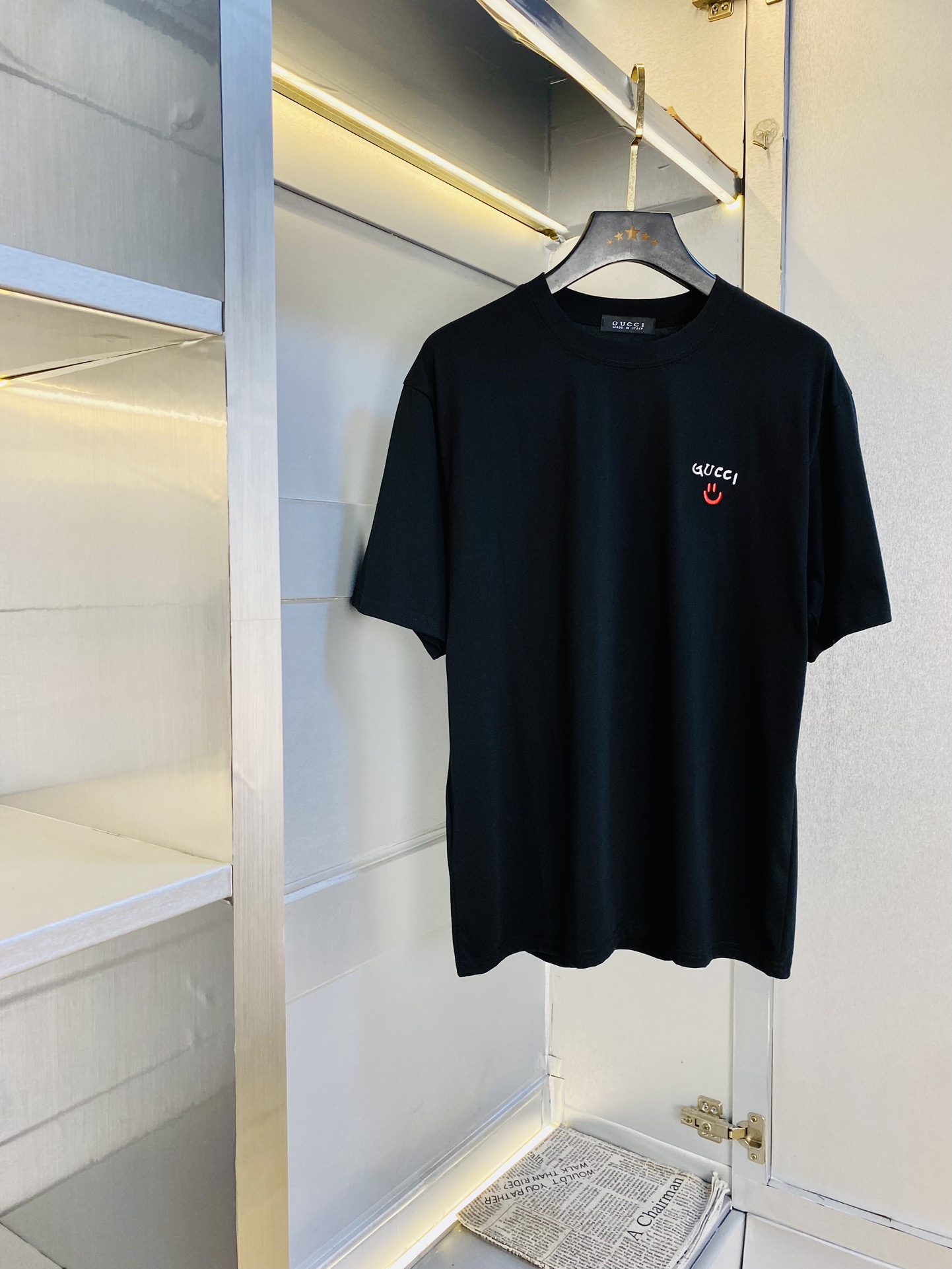 NO:472606,Wear 210 kilograms original order!  Fat Gospel Gucci Original single quality 2025 latest short-sleeved T-shirt with five-point sleeve mid-sleeved selected counter custom-made top-grade cotton imported fabric with original wash mark!  Complete three standards, all the details are perfectly 1-to-1 reproduction, restore the authenticity 100% original hardware, high-end customized auxiliary materials, original factory original standards, excellent upper body effect!  S-XXL (175/130 catties M), gucci, T-shirt, tees, t-shirt, alexander wang19860909穿210斤 原单货！胖子福音古奇Gucci 原单品质 2025最新款 短袖T恤 五分袖中袖 精选专柜订制顶级纯棉进口面料 带原版洗水唛！三标齐全 所有细节做工完美1比1复刻 还原正品百分百 原版五金 高端订制辅料 原厂原标 上身效果超赞！码数偏大S-XXL(175/130斤穿M),,gucci,T-shirt,tees，t-shirt,alexander wang,Men's clothing