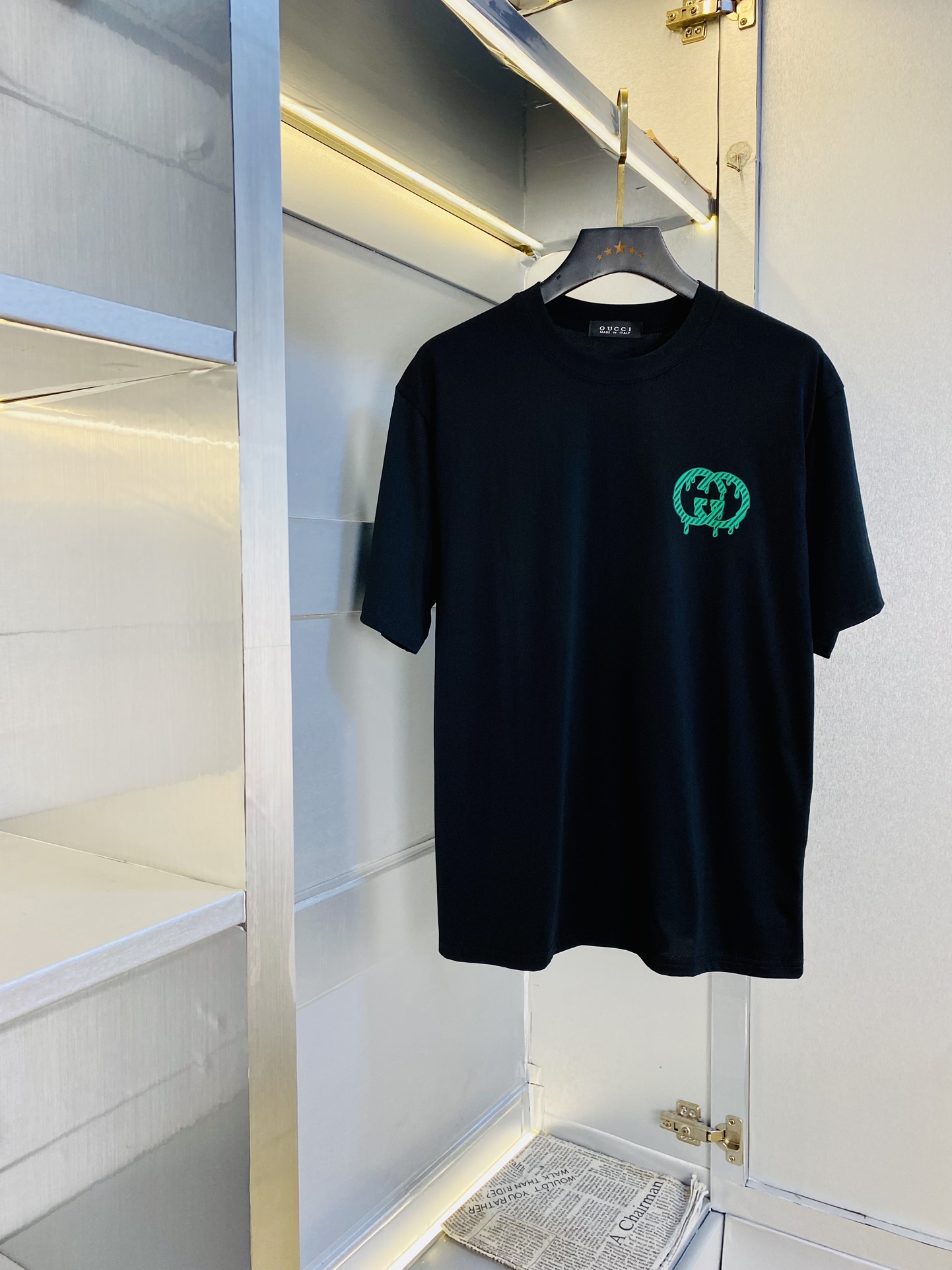 NO:508311,Wear 210 kilograms original order!  Fat Gospel Gucci Original quality Latest short-sleeved T-shirt with five-point sleeve mid-sleeved Selected counter custom-made top-grade cotton imported fabric with original wash mark!  Complete three standards, all the details are perfectly 1-to-1 reproduction, restore the authenticity 100% original hardware, high-end customized auxiliary materials, original factory original standards, excellent upper body effect!  S-XXL (175/130 catties M), gucci, T-shirt, tees, t-shirt, alexander wang19860909穿210斤 原单货！胖子福音古奇Gucci 原单品质 最新款 短袖T恤 五分袖中袖 精选专柜订制顶级纯棉进口面料 带原版洗水唛！三标齐全 所有细节做工完美1比1复刻 还原正品百分百 原版五金 高端订制辅料 原厂原标 上身效果超赞！码数偏大S-XXL(175/130斤穿M),,gucci,T-shirt,tees，t-shirt,alexander wang,Men's clothing