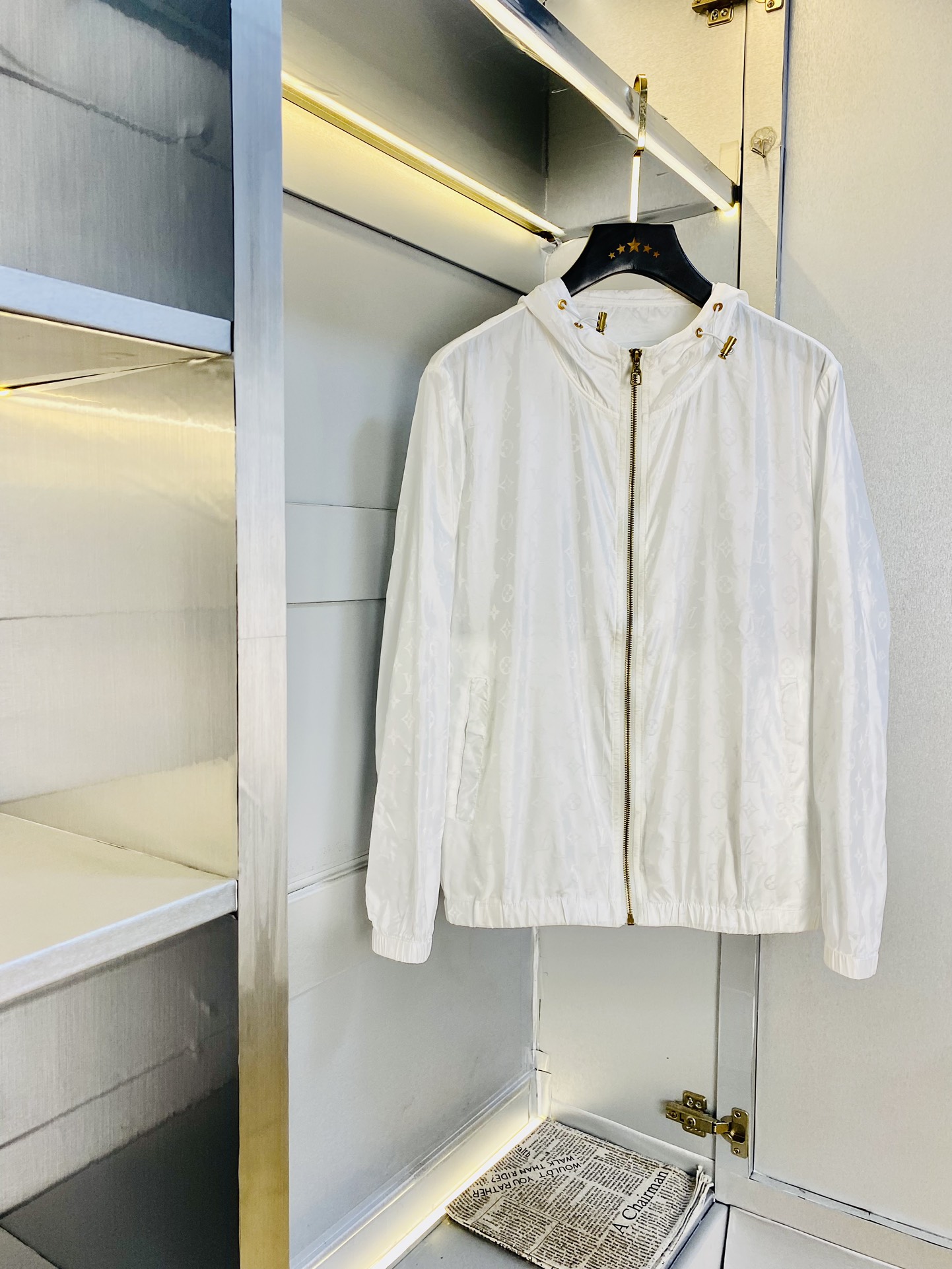 NO:446814,Official website original order Louis Vuitton Lv summer style!  New sunscreen protective clothing jacket jacket high version high quality original fabric internet celebrity celebrity model open mold custom hardware accessories very comfortable super versatile jacket non-market ordinary version casual comparison quality absolutely guaranteed Color picture color Size M-3XL,,louis vuitton,louis vuitton,jackets & coats,jackets & coats,alexander wang19860909官网原单货 路易威登Lv 夏季夏款！新款防晒衣防嗮衣外套夹克 高版本高品质 原版面料网红明星同款 开模定制五金辅料 感非常舒服 超级百搭好看的一款外套 非市场普通版本 随意对比 品质绝对保证 颜色图色 尺码M-3XL,,louis vuitton,louis vuitton,jackets & coats,jackets & coats,alexander wang,Men's clothing