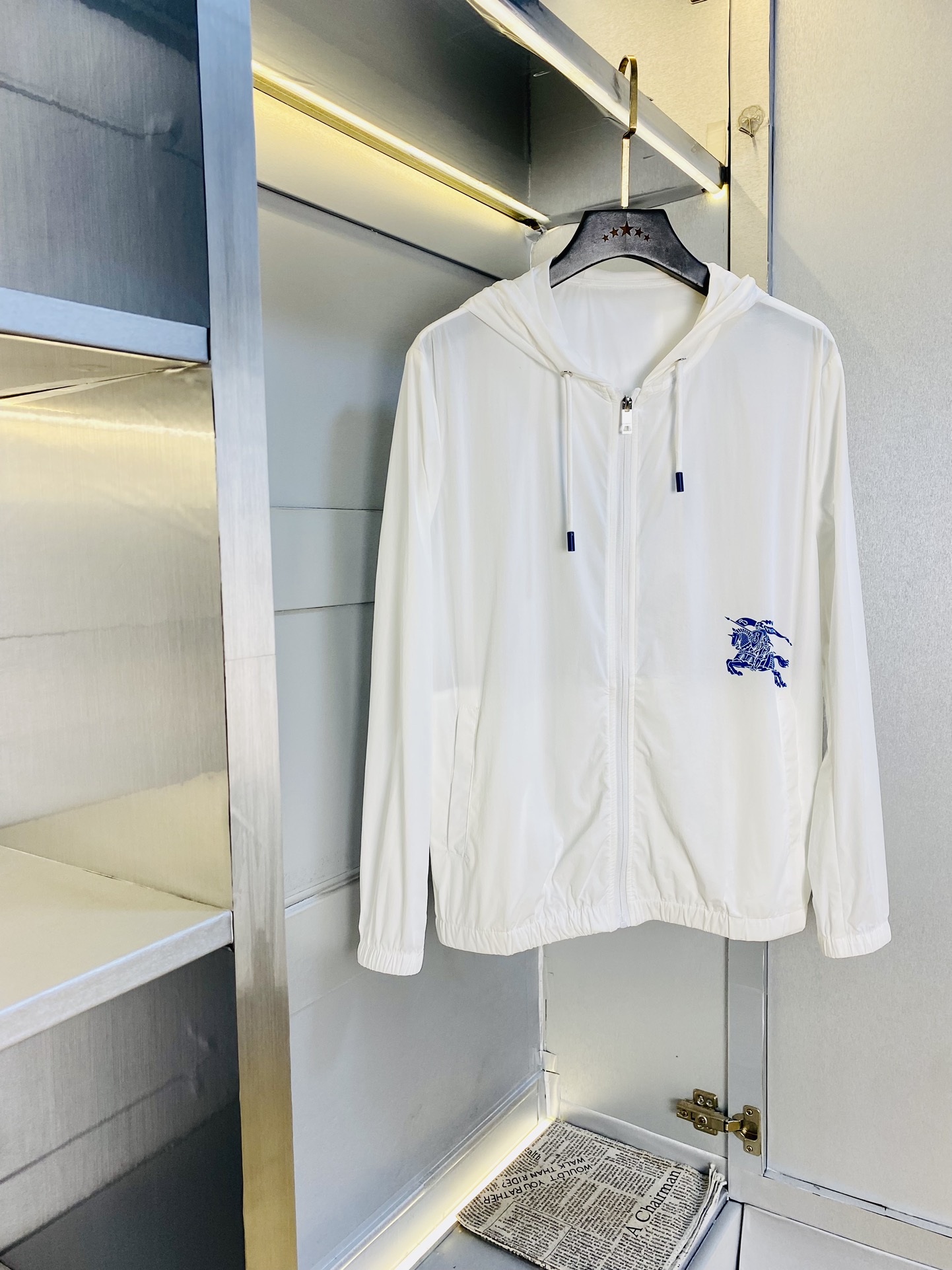 NO:508302,Original order on the official website Burberry Burberry summer style!  New sunscreen protective clothing jacket jacket, high-quality, original fabric, same style as internet celebrity, mold opening custom hardware accessories, very comfortable, super versatile, beautiful jacket, non-market, ordinary version, random comparison, absolutely guaranteed quality, color picture, size M-3XL,,burberry,burberry,jackets & coats,jackets & coats,alexander wang19860909官网原单货 巴宝莉Burberry 夏季夏款！新款防晒衣防嗮衣外套夹克 高版本高品质 原版面料网红明星同款 开模定制五金辅料 感非常舒服 超级百搭好看的一款外套 非市场普通版本 随意对比 品质绝对保证 颜色图色 尺码M-3XL,,burberry,burberry,jackets & coats,jackets & coats,alexander wang,Men's clothing