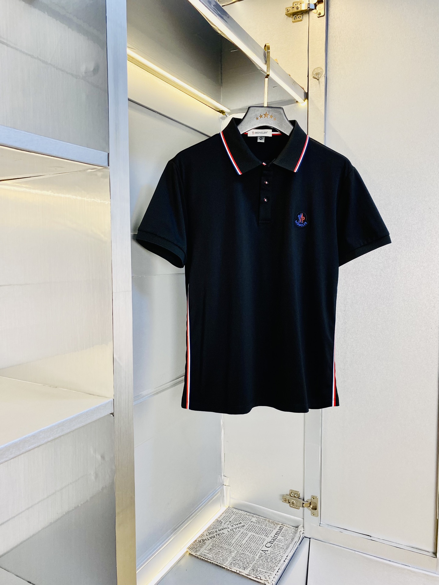 NO:503916,The gospel of 190 kilograms of fat man can wear, 190 kilograms of masked Moncler Original single quality 2025 latest clothes Short-sleeved lapel short-sleeved Polo shirt Selected counter customized top-grade imported mercerized cotton fabrics All details are perfectly 1 to 1 replica of the workmanship, restore the authenticity 100% original hardware High-end custom auxiliary materials Original factory original standard The upper body effect is excellent Number of codes M-3XL, Moncler, T-shirt, alexander wang19860909可穿190斤胖子福音 蒙口Moncler 原单品质 2025最新款衣服 短袖翻领短袖Polo衫 精选专柜订制顶级朱地丝光棉进口面料 所有细节做工完美1比1复刻 还原正品百分百 原版五金 高端订制辅料 原厂原标 上身效果超赞 码数 M-3XL,,Moncler,T-shirt,alexander wang,Men's clothing