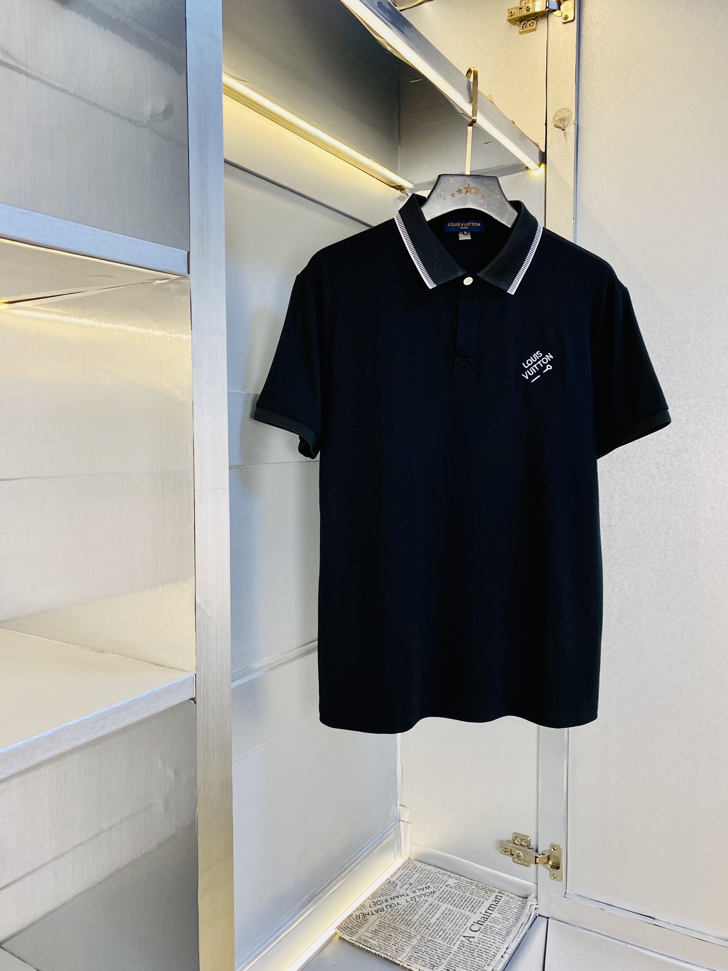 NO:469726,Wearable 190 kilograms of fat man's gospel Louis Vuitton Lv Original quality Latest clothes Short-sleeved lapel Short-sleeved Polo shirt Selected counter custom top-grade imported mercerized cotton fabrics All details are perfectly 1 to 1 replica Restore authentic 100% original hardware High-end custom auxiliary materials Original factory original standard The upper body effect is excellent Number of codes M-3XL,,louis vuitton,louis vuitton,T-shirt,alexander wang19860909可穿190斤胖子福音 路易威登Lv 原单品质 最新款衣服 短袖翻领短袖Polo衫 精选专柜订制顶级朱地丝光棉进口面料 所有细节做工完美1比1复刻 还原正品百分百 原版五金 高端订制辅料 原厂原标 上身效果超赞 码数 M-3XL,,louis vuitton,louis vuitton,T-shirt,alexander wang,Men's clothing