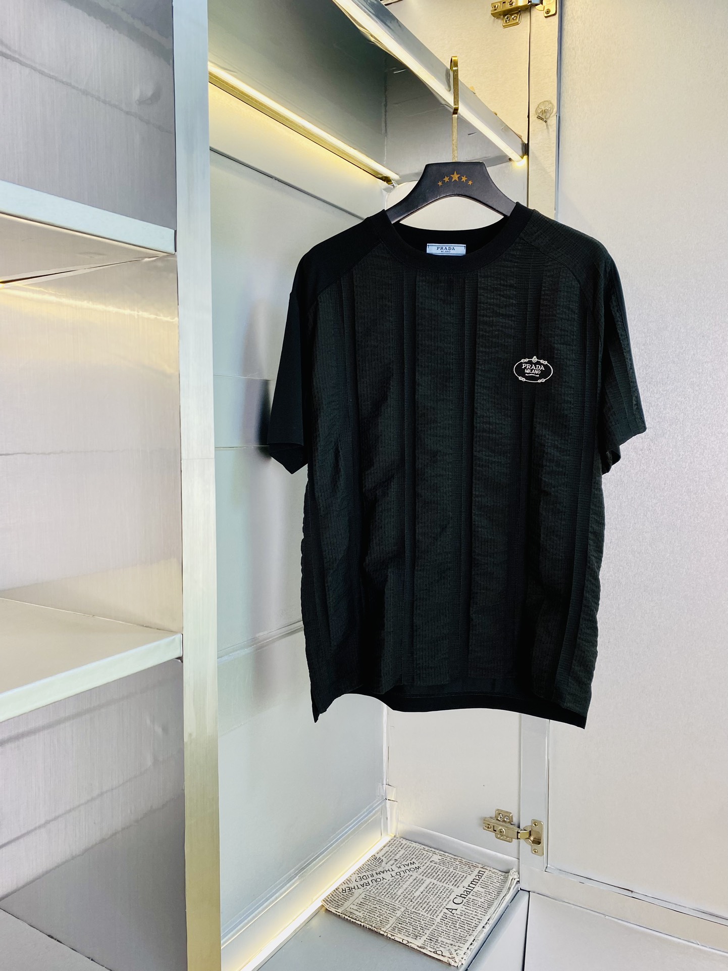 NO:472609,Wear 210 kilograms original order!  Fatty Gospel Prada Prada Original Quality 2025 Latest Short-sleeved T-shirt Five-quarter Sleeve Middle Sleeve Selected counter custom-made top imported fabric with original wash mark!  Complete three standards, all the details are perfectly 1-to-1 reproduction, restore the authenticity 100% original hardware, high-end customized auxiliary materials, original factory original standards, excellent upper body effect!  M-3XL (175/130 catties M), prada, prada, T-shirt, tees, t-shirt, alexander wang19860909穿210斤 原单货！胖子福音普拉达Prada 原单品质 2025最新款 短袖T恤 五分袖中袖 精选专柜订制顶级进口面料 带原版洗水唛！三标齐全 所有细节做工完美1比1复刻 还原正品百分百 原版五金 高端订制辅料 原厂原标 上身效果超赞！码数偏大M-3XL(175/130斤穿M),,prada,prada,T-shirt,tees，t-shirt,alexander wang,Men's clothing