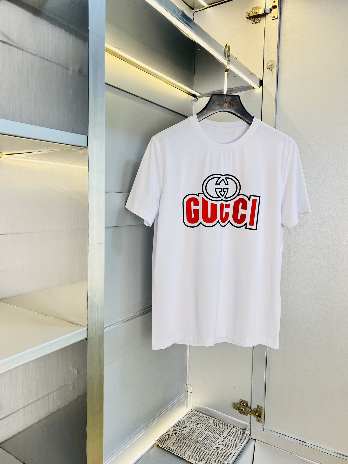 NO:511594,Wear 240 pounds, Fatty Gospel, Couple model, Size M-6XL, Gucci, Original quality, Latest style, Round neck short-sleeved T-shirt, Selected counter customized top-grade double mercerized cotton imported fabric, all details are perfectly 1 to 1 replica, restore the authentic 100% original hardware, high-end customized auxiliary materials, original factory original standard, the upper body effect is excellent!  ,gucci,T-shirt,tees,t-shirt,alexander wang19860909穿240斤 胖子福音 情侣款 码数M-6XL 古奇Gucci 原单品质 最新款 圆领短袖T恤衣服 精选专柜订制顶级双丝光棉进口面料 所有细节做工完美1比1复刻 还原正品百分百 原版五金 高端订制辅料 原厂原标 上身效果超赞！,,gucci,T-shirt,tees，t-shirt,alexander wang,Men's clothing