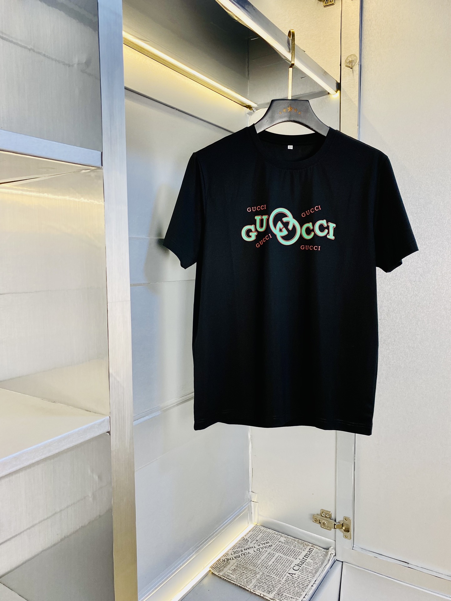 NO:501071,Wear 220 pounds Fatty Gospel Couple model Number M-6XL Gucci Original quality Latest model Round neck short-sleeved T-shirts and clothes Selected counter customized top-grade double mercerized cotton imported fabrics All details are perfectly 1 to 1 replica, restore the authentic 100% original hardware High-end customized auxiliary materials Original original mark The upper body effect is super!  ,gucci,T-shirt,tees,t-shirt,alexander wang19860909穿220 斤 胖子福音 情侣款 码数M-6XL 古奇Gucci 原单品质 最新款 圆领短袖T恤衣服 精选专柜订制顶级双丝光棉进口面料 所有细节做工完美1比1复刻 还原正品百分百 原版五金 高端订制辅料 原厂原标 上身效果超赞！,,gucci,T-shirt,tees，t-shirt,alexander wang,Men's clothing