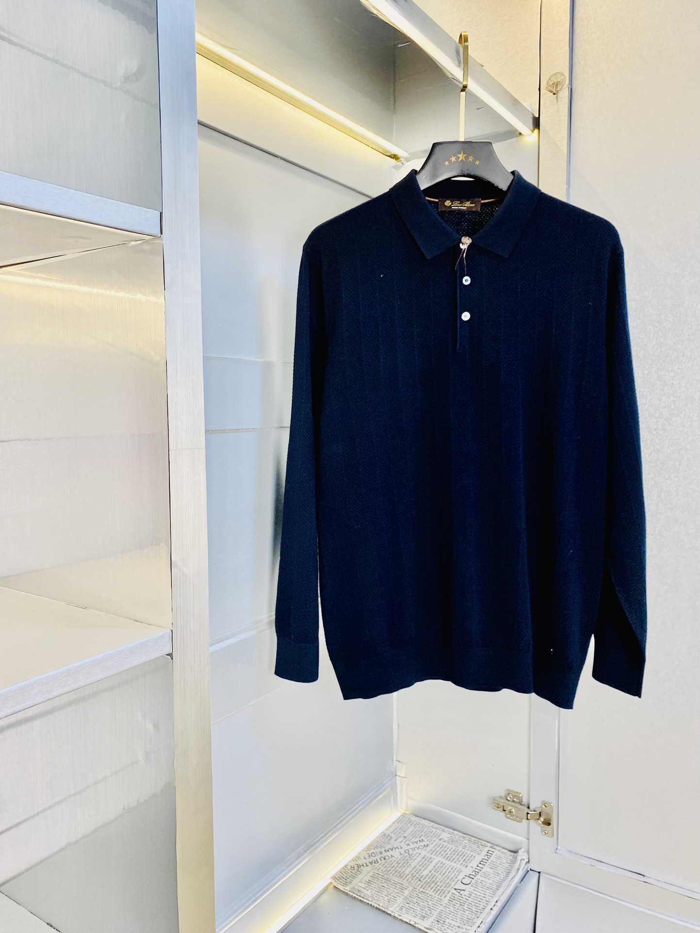 NO:513239,210 catties Nuoyoupianya Lp Original single-quality long-sleeved lapel sweater 2025 latest model Long-sleeved lapel sweater Selected counter custom top-grade imported European wool fabrics All details are perfectly 1 to 1 replica restored authentic 100% original hardware High-end custom auxiliary materials Original original mark The upper body effect is excellent M-3XL (175/130 catties wearing M), loro piano, sweaters, alexander wang19860909可穿210斤 诺悠翩雅Lp 原单品质长袖翻领毛衣 2025最新款 长袖翻领羊毛衫 精选专柜订制顶级欧洲羊毛进口面料 所有细节做工完美1比1复刻 还原正品百分百 原版五金 高端订制辅料 原厂原标 上身效果超赞 码数M-3XL(175/130斤穿M),,loro piana,sweaters,alexander wang,Men's clothing