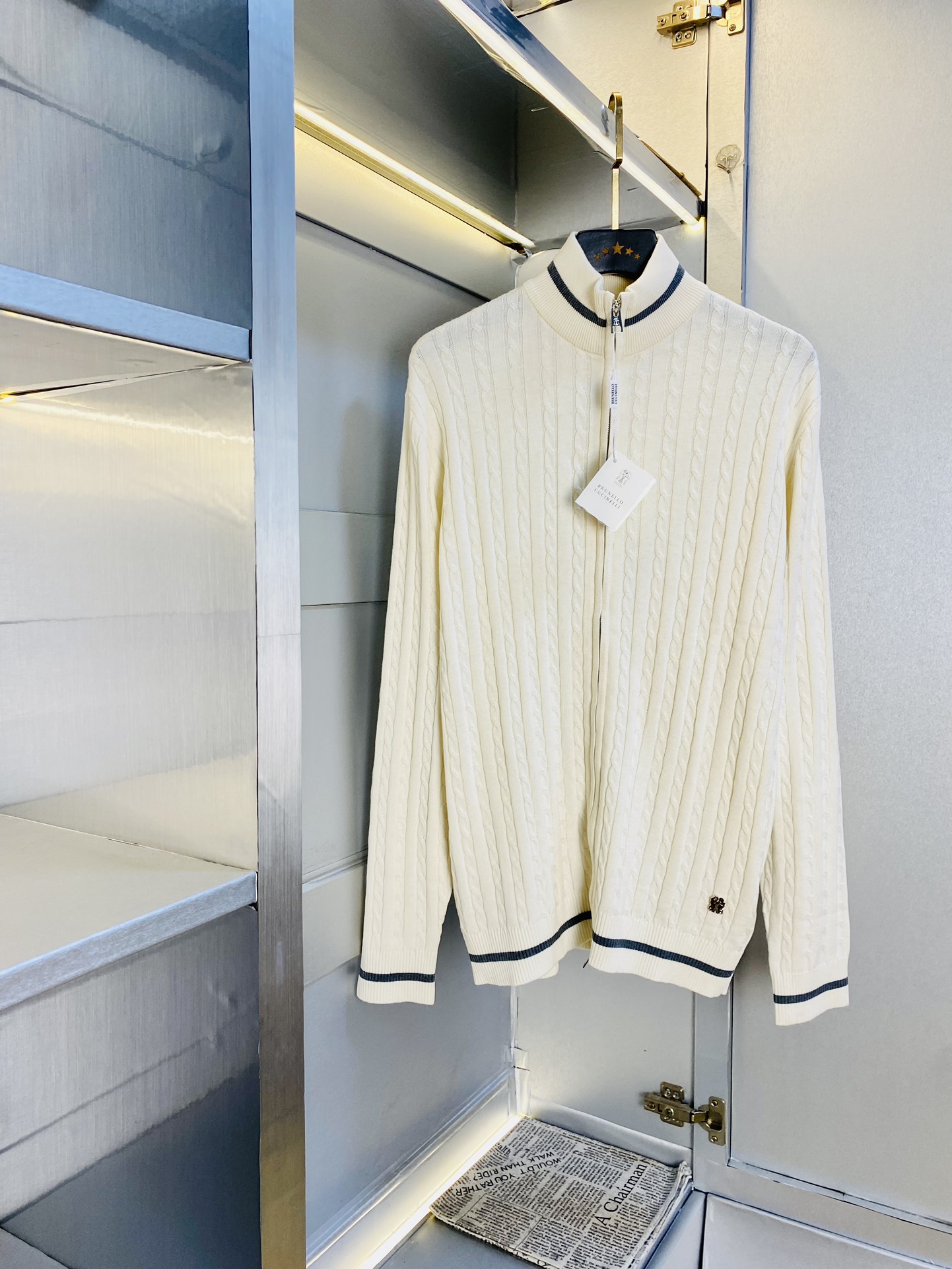 NO:511605,210 catties Bc Original single-quality long-sleeved mid-neck sweater Latest style Long-sleeved mid-neck cardigan jacket Wool sweater Selected counter custom top-grade imported European wool fabrics All details are perfectly 1 to 1 replica of the original product Restore 100% original hardware High-end custom auxiliary materials Original factory original standard The upper body effect is excellent M-3XL (175/130 catties wearing M), Jackets & coats, sweaters, alexander wang19860909可穿210斤 Bc 原单品质长袖中领毛衣 最新款 长袖中领开衫外套羊毛衫 精选专柜订制顶级欧洲羊毛进口面料 所有细节做工完美1比1复刻 还原正品百分百 原版五金 高端订制辅料 原厂原标 上身效果超赞 码数M-3XL(175/130斤穿M),,jackets & coats,sweaters,alexander wang,Men's clothing