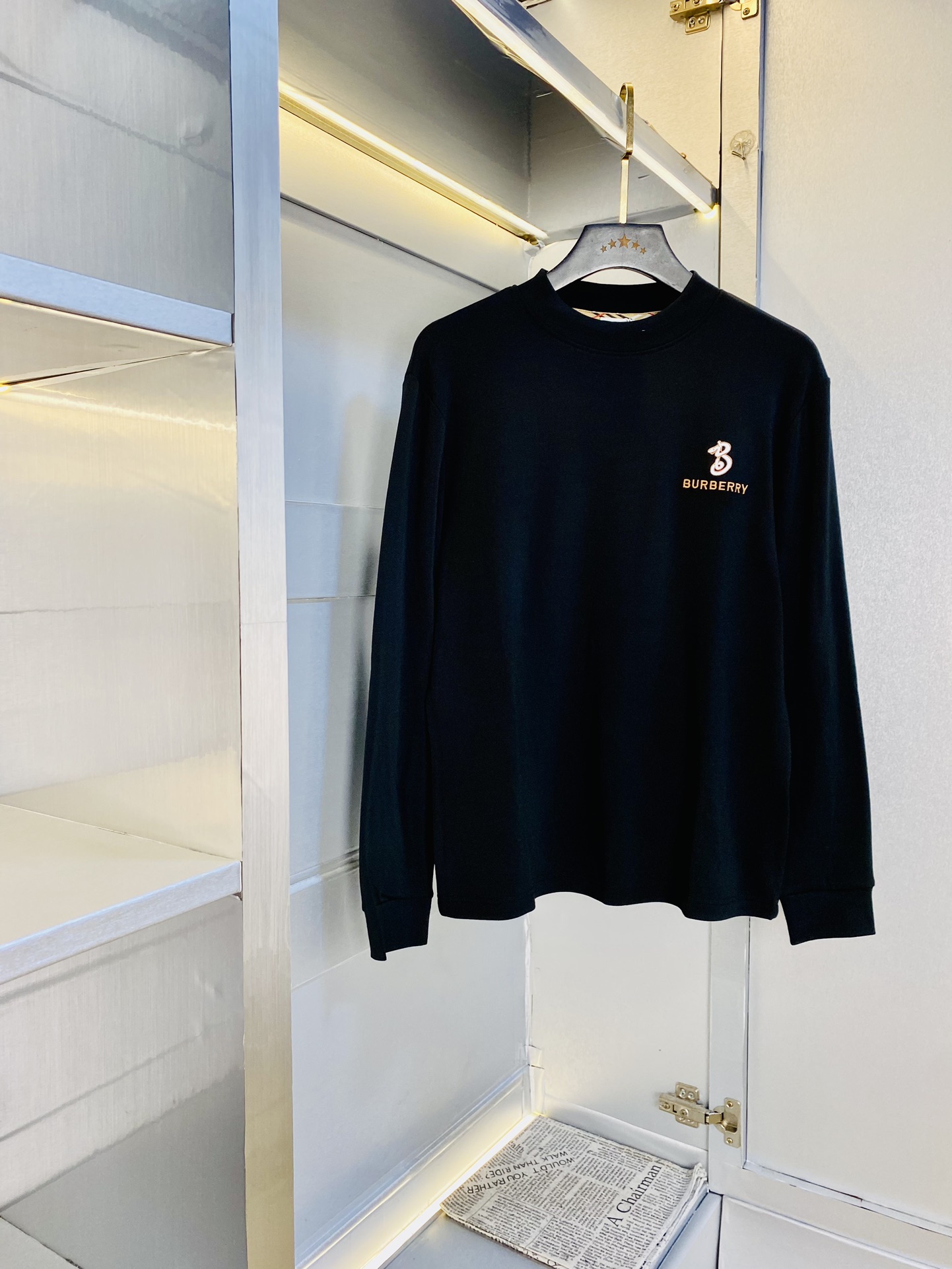 NO:511600,Wear 200 pounds, plus velvet and thin velvet style, Burberry Burberry original quality, latest style, warm long-sleeved sweatshirt base shirt, selected counter custom-made top imported fabrics, all details are perfectly 1 to 1 replica, restore the authenticity 100% original hardware, high-end customized auxiliary materials, original factory original standard, excellent upper body effect!  S-XXL (175/130 catties wear M), burberry, burberry, hoodie, sweatshirts, tees, t-shirt, alexander wang19860909穿200斤 内里加绒加薄绒款 巴宝莉Burberry 原单品质 最新款 保暖长袖卫衣款打底衫T恤 精选专柜订制顶级进口面料 所有细节做工完美1比1复刻 还原正品百分百 原版五金 高端订制辅料 原厂原标 上身效果超赞！码数偏大S-XXL(175/130斤穿M),,burberry,burberry,hoodie,sweatshirts,tees，t-shirt,alexander wang,Men's clothing