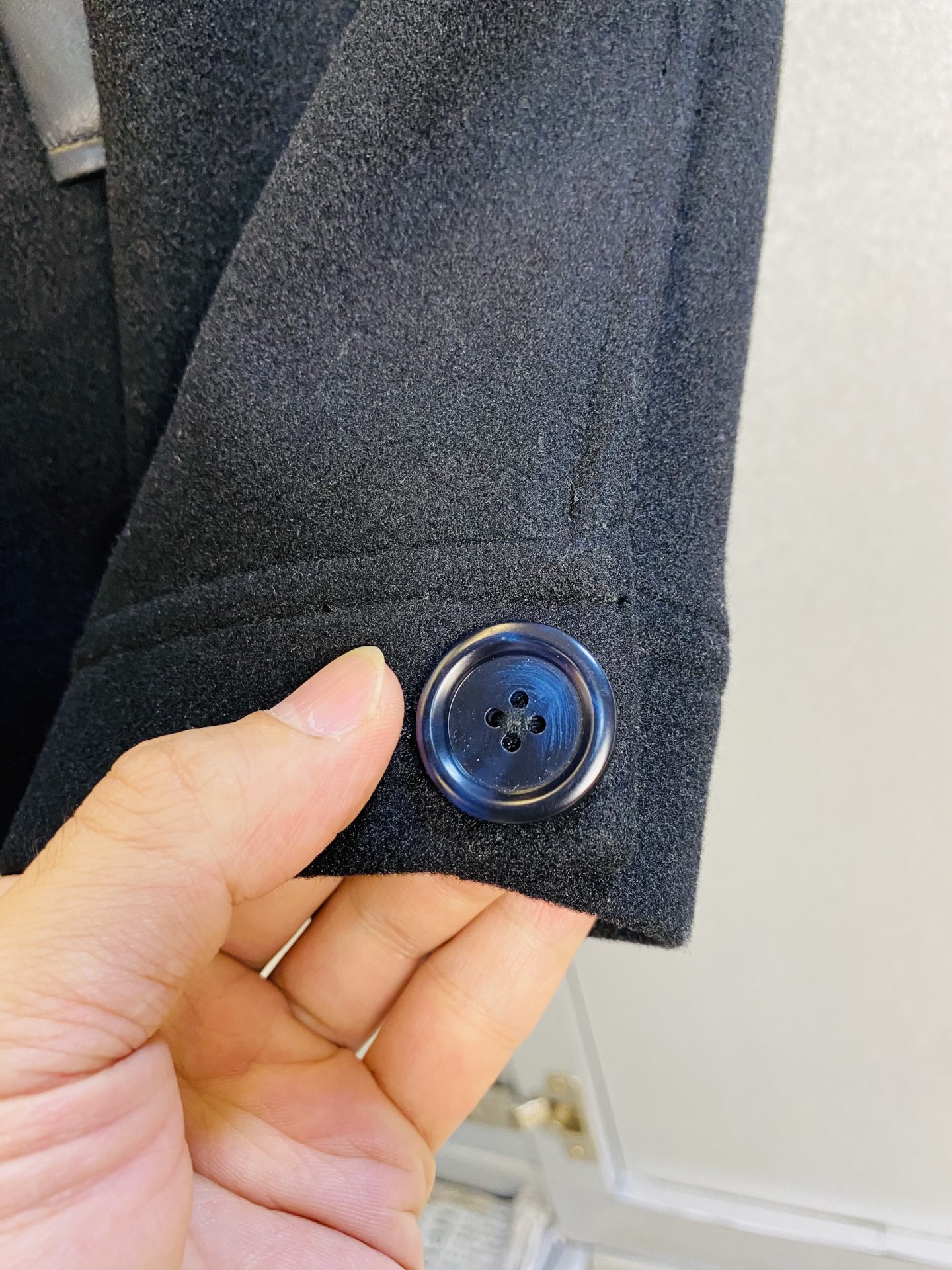 真皮皮衣！P610 官网原单货 可穿200斤🔥普拉达Prada 2025冬款！新款绵羊皮皮衣棉衣棉服外套 绵羊皮拼接羊毛！
⚠高版本⚠高品质 ⚠原版面料⚠网红明星同款

开模定制五金辅料  感非常舒服  超级百搭好看的一款外套
非市场普通版本 随意对比 品质绝对保证
颜色：图色
尺码：M-3XL（175/130斤穿M）