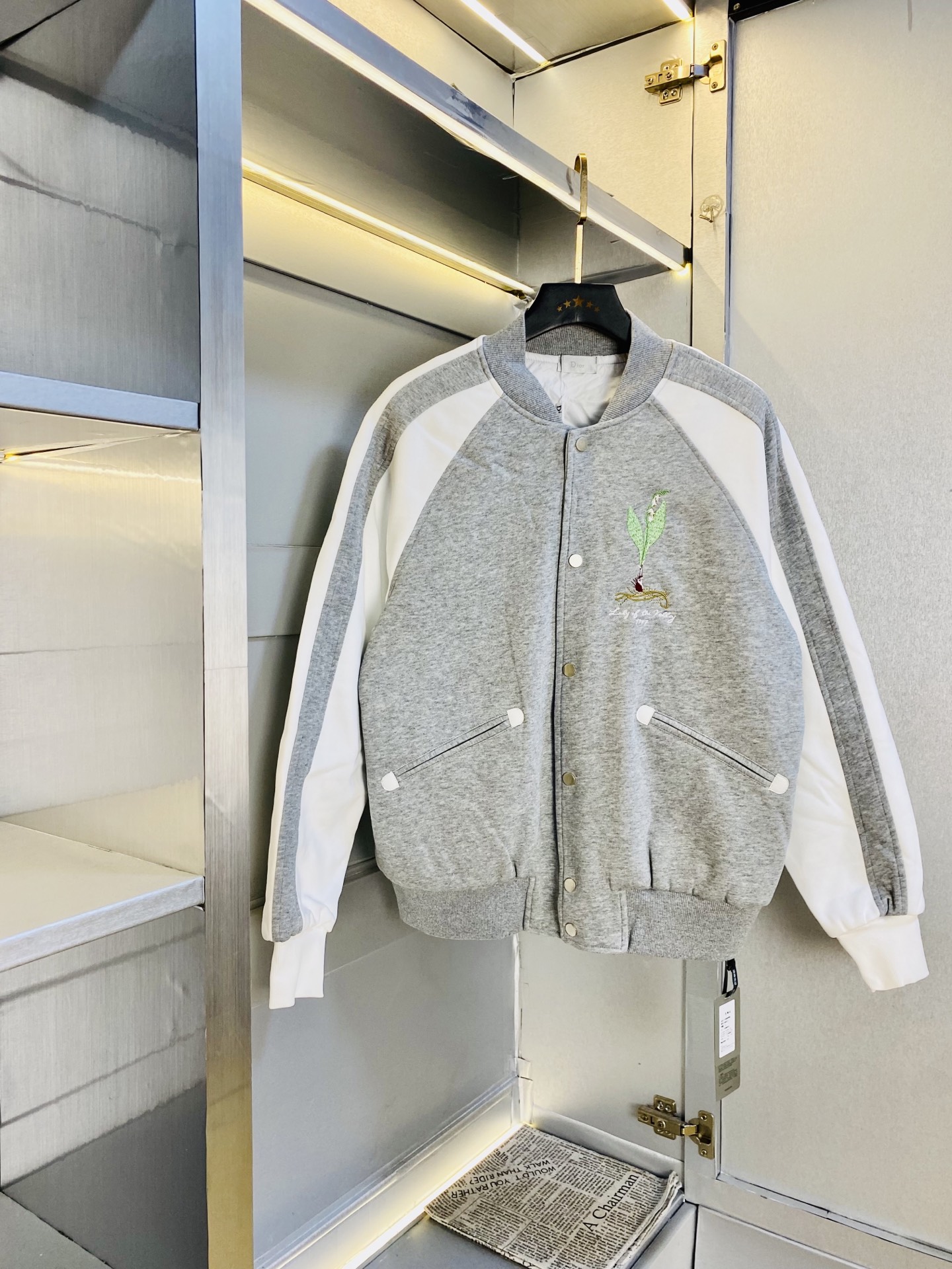 NO:596655,The original item from the official website can be worn in Dior autumn and winter styles weighing 220 pounds!  New cotton-padded jacket. Cotton-padded jacket. High version and high quality. The original fabric is the same as that of Internet celebrity stars. Open mold to customize hardware accessories. Very comfortable. A super versatile and good-looking jacket. Not an ordinary version in the market. Compare at will. Quality is absolutely guaranteed. Color pictures and colors. Sizes S-XXL (175/130 pounds wear S), dior, dior, jackets & coats, jackets & coats, alexander wang19860909官网原单货 可穿220斤迪奥Dior 秋冬款！新款棉衣外套棉服夹克 高版本高品质 原版面料网红明星同款 开模定制五金辅料 感非常舒服 超级百搭好看的一款外套 非市场普通版本 随意对比 品质绝对保证 颜色图色 尺码S-XXL(175/130斤穿S),,dior,dior,jackets & coats,jackets & coats,alexander wang,Men's clothing