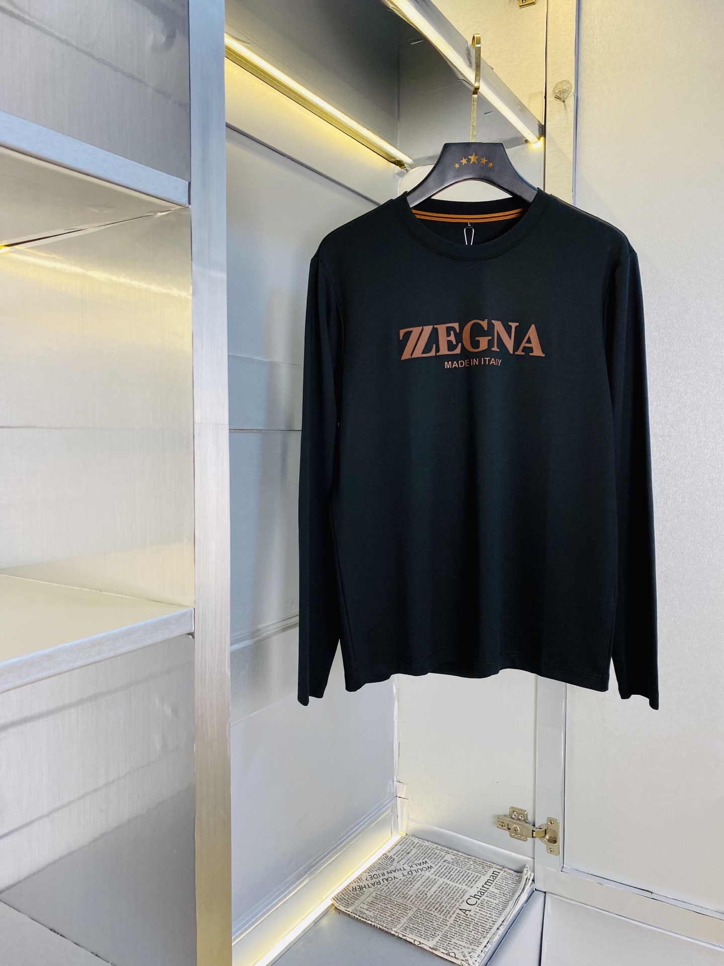 NO:610989,The original item from the official website can wear 210 pounds of Zegna 2025 autumn style!  New bottoming shirt, long-sleeved T-shirt, double mercerized cotton, high version and high quality, original fabric, the same style as Internet celebrity stars, mold customization hardware accessories, very comfortable, super versatile and good-looking, non-market ordinary version, feel free to compare, quality is absolutely guaranteed, color pictures, sizes M-4XL,,zegna,tees,t-shirt,alexander wang19860909官网原单货 可穿210斤杰尼亚Zegna 2025秋款！新款打底衫长袖T恤 双丝光棉 高版本高品质 原版面料网红明星同款 开模定制五金辅料 感非常舒服 超级百搭好看的一款 非市场普通版本 随意对比 品质绝对保证 颜色图色 尺码M-4XL,,zegna,tees，t-shirt,alexander wang,Men's clothing