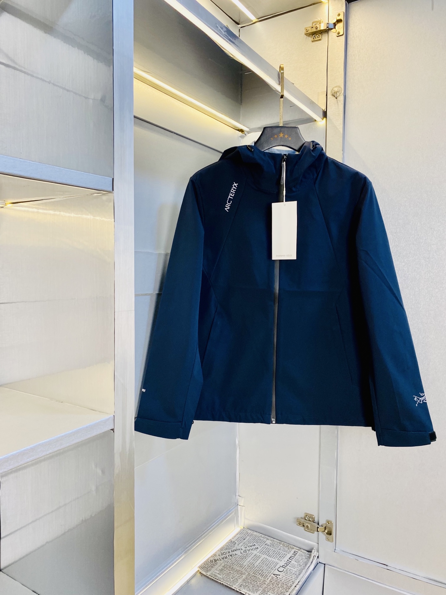 NO:726558,Support replacement after the year!  The original item from the official website can be worn in Arcteryx 2025 autumn style!  New coat, jacket and windproof coat. High version and high quality. Original fabric, the same style as Internet celebrity stars. Open mold to customize hardware accessories. Very comfortable. Super versatile and good-looking coat. Non-market ordinary version. Compare at will. Quality is absolutely guaranteed. Color pictures and colors. Size M-3XL, arc'teryx, jackets & coats, jackets & coats,19860909支持年后退换！ 官网原单货 可穿斤始祖鸟Arcteryx 2025秋款！新款外套夹克防风衣 高版本高品质 原版面料网红明星同款 开模定制五金辅料 感非常舒服 超级百搭好看的一款外套 非市场普通版本 随意对比 品质绝对保证 颜色图色 尺码M-3XL,arc'teryx,jackets & coats,jackets & coats,,Men's clothing