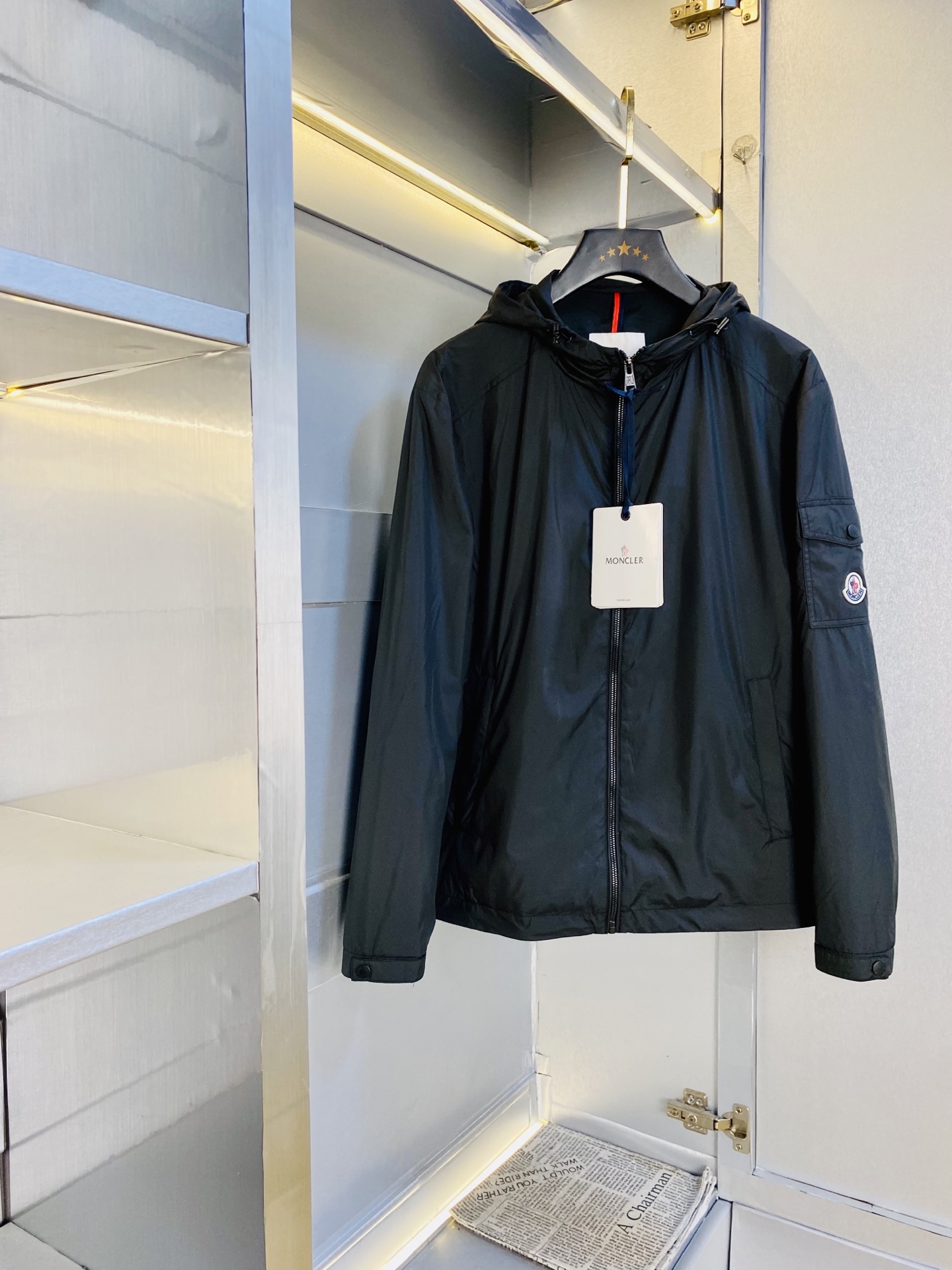 NO:726563,Support replacement after the year!  The original item from the official website can be worn in the Moncler 2025 autumn style!  New coat, jacket and windproof coat. High version and high quality. The original fabric is the same as that of Internet celebrity stars. Open mold to customize hardware accessories. Very comfortable. Super versatile and good-looking coat. Not the ordinary version in the market. Compare at will. Quality is absolutely guaranteed. Color pictures and colors. Sizes M-3XL, Moncler, jackets & coats, jackets & coats,19860909支持年后退换！ 官网原单货 可穿斤蒙口Moncler 2025秋款！新款外套夹克防风衣 高版本高品质 原版面料网红明星同款 开模定制五金辅料 感非常舒服 超级百搭好看的一款外套 非市场普通版本 随意对比 品质绝对保证 颜色图色 尺码M-3XL,,Moncler,jackets & coats,jackets & coats,,Men's clothing