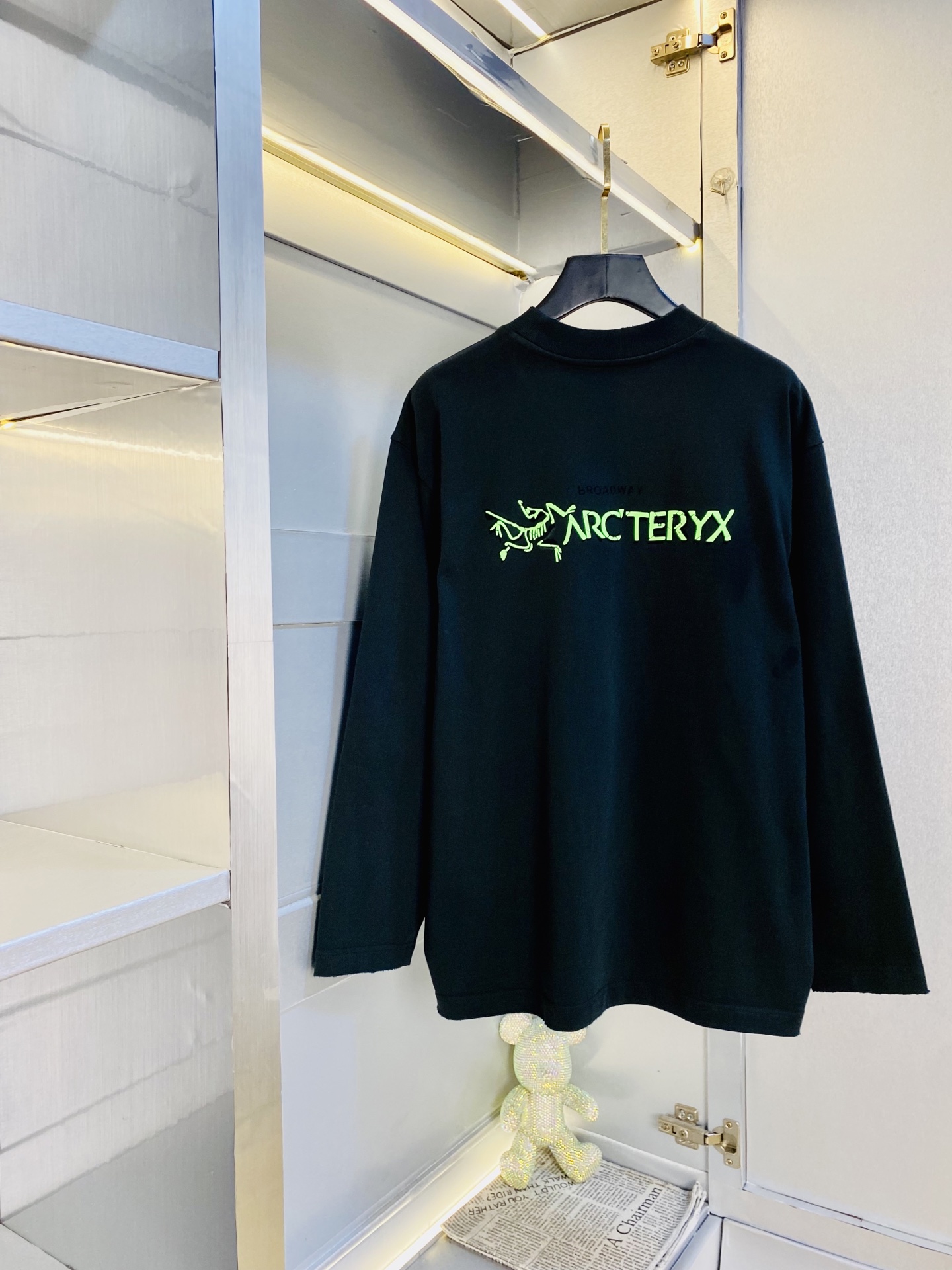 P270 官网原单货 可穿260斤胖子福音🔥始祖鸟Arcteryx 2025秋款！新款打底衫长袖T恤 
⚠高版本⚠高品质 ⚠原版面料⚠网红明星同款
开模定制五金辅料  感非常舒服  超级百搭好看的一款
非市场普通版本 随意对比 品质绝对保证
颜色：图色
尺码：S-XL（175/130-170斤穿S）

S ~衣长71 胸围117  肩宽52袖长56
M~衣长73胸围121 肩宽53.5袖长57
L ~衣长75胸围125   肩宽55袖长58
XL~衣长77胸围129   肩宽56.5袖长59