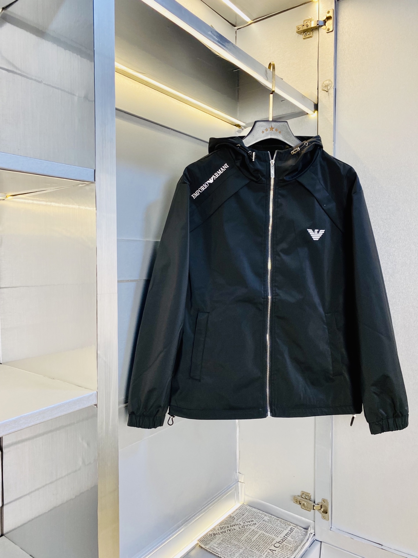 NO:703250,Support replacement after the year!  The original item from the official website can wear 200 pounds of Armani autumn style!  New coat, jacket and windproof coat. High version and high quality. The same original fabric as the Internet celebrity star. Customized hardware and accessories. Very comfortable. Super versatile and good-looking coat. Non-market ordinary version. Compare at will. Quality is absolutely guaranteed. Color pictures and colors. Sizes M-3XL, armani, armani, jackets & coats, jackets & coats,19860909支持年后退换！ 官网原单货 可穿200斤阿玛尼Armani 秋款！新款外套夹克防风衣 高版本高品质 原版面料网红明星同款 开模定制五金辅料 感非常舒服 超级百搭好看的一款外套 非市场普通版本 随意对比 品质绝对保证 颜色图色 尺码M-3XL,,armani,armani,jackets & coats,jackets & coats,,Men's clothing