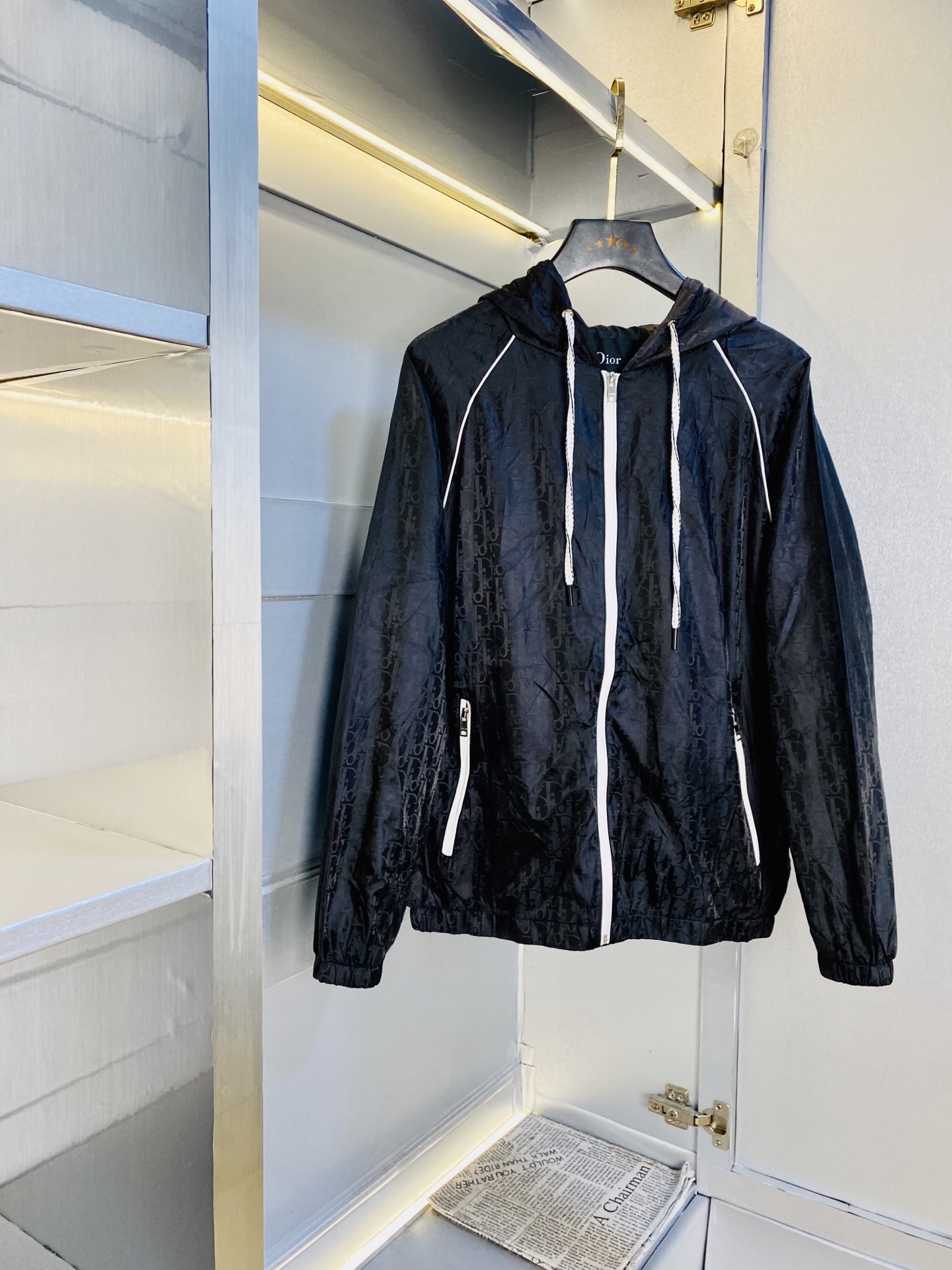 NO:600934,The original item from the official website can wear 200 pounds of Dior 2025 autumn style!  New coat, jacket and windproof coat. High version and high quality. The original fabric is the same as that of Internet celebrity stars. Open mold to customize hardware accessories. Very comfortable. Super versatile and good-looking coat. Non-common version in the market. Compare at will. Quality is absolutely guaranteed. Color pictures and colors. Size M-3XL, dior, dior, jackets & coats, jackets & coats, alexander wang19860909官网原单货 可穿200斤迪奥Dior 2025秋款！新款外套夹克防风衣 高版本高品质 原版面料网红明星同款 开模定制五金辅料 感非常舒服 超级百搭好看的一款外套 非市场普通版本 随意对比 品质绝对保证 颜色图色 尺码M-3XL,,dior,dior,jackets & coats,jackets & coats,alexander wang,Men's clothing