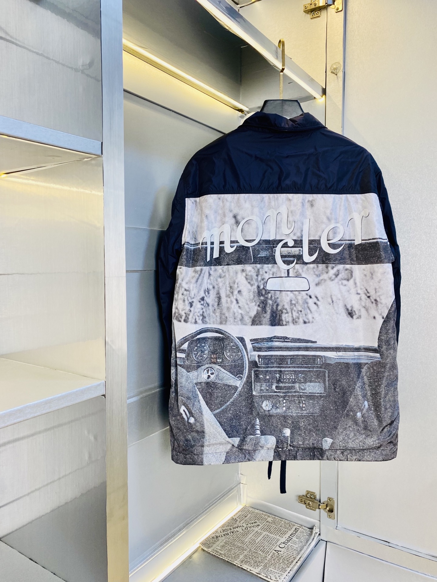 NO:597566,The original item from the official website can be worn with a 200-pound Moncler 2025 autumn model!  New thin cotton jacket, thin cotton jacket, windproof jacket. High version and high quality. Original fabric, the same style as Internet celebrity stars. Open mold to customize hardware accessories. Very comfortable. Super versatile and good-looking jacket. Not ordinary version in the market. Compare at will. Quality is absolutely guaranteed. Color pictures. Sizes M-3XL (175/130 pounds wear M),,Moncler,jackets & coats,jackets & coats,alexander wang19860909官网原单货 可穿200斤蒙口Moncler 2025秋款！新款薄棉衣外套薄棉服夹克防风衣 高版本高品质 原版面料网红明星同款 开模定制五金辅料 感非常舒服 超级百搭好看的一款外套 非市场普通版本 随意对比 品质绝对保证 颜色图色 尺码M-3XL（175/130斤穿M）,,Moncler,jackets & coats,jackets & coats,alexander wang,Men's clothing