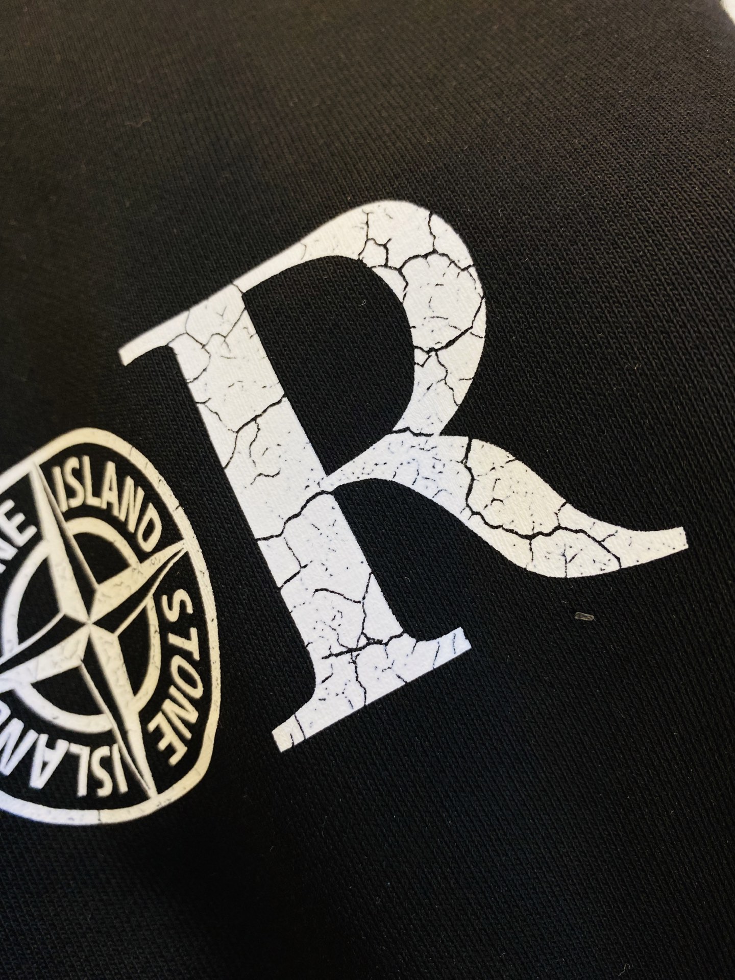 支持年后退换！ 双丝光棉！P220 官网款 可穿200斤🔥 迪奥Dior 原单品质 注意内里不是毛圈⭕  内里丝光棉！黑色白色有加绒！需要加绒下单请备注！ 2025最新款 衣服男装卫衣T恤 精选专柜订制顶级🐥双丝光棉🐥进口面料 所有细节做工完美1比1复刻 还原正品百分百 原版五金 高端订制辅料 原厂原标 上身效果超赞！码数:M-4XL