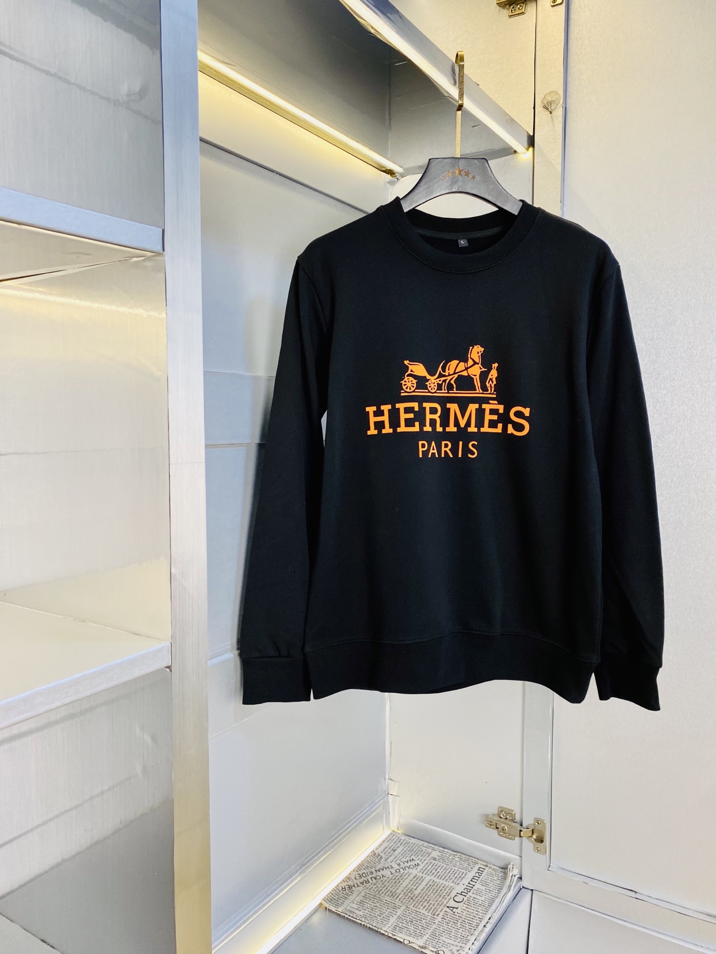 NO:596684,Double mercerized cotton!  Official website model can be worn up to 200 pounds. Hermes original quality. Please note that the lining is not terry. The lining is mercerized cotton!  Three complete standards, the latest men's sweatshirts, T-shirts, selected counters and customized top-grade double mercerized cotton imported fabrics. All details are perfectly crafted and reproduced 1:1 to restore 100% authenticity. Original hardware. High-end customized accessories. Original factory original labels. The upper body effect is amazing!  Size: M-4XL,,hermes,hermes,hoodie,sweatshirts,tees,t-shirt,alexander wang19860909双丝光棉！ 官网款 可穿200斤 爱马仕Hermes 原单品质 注意内里不是毛圈 内里丝光棉！三标齐全 最新款 衣服男装卫衣T恤 精选专柜订制顶级双丝光棉进口面料 所有细节做工完美1比1复刻 还原正品百分百 原版五金 高端订制辅料 原厂原标 上身效果超赞！码数:M-4XL,,hermes,hermes,hoodie,sweatshirts,tees，t-shirt,alexander wang,Men's clothing