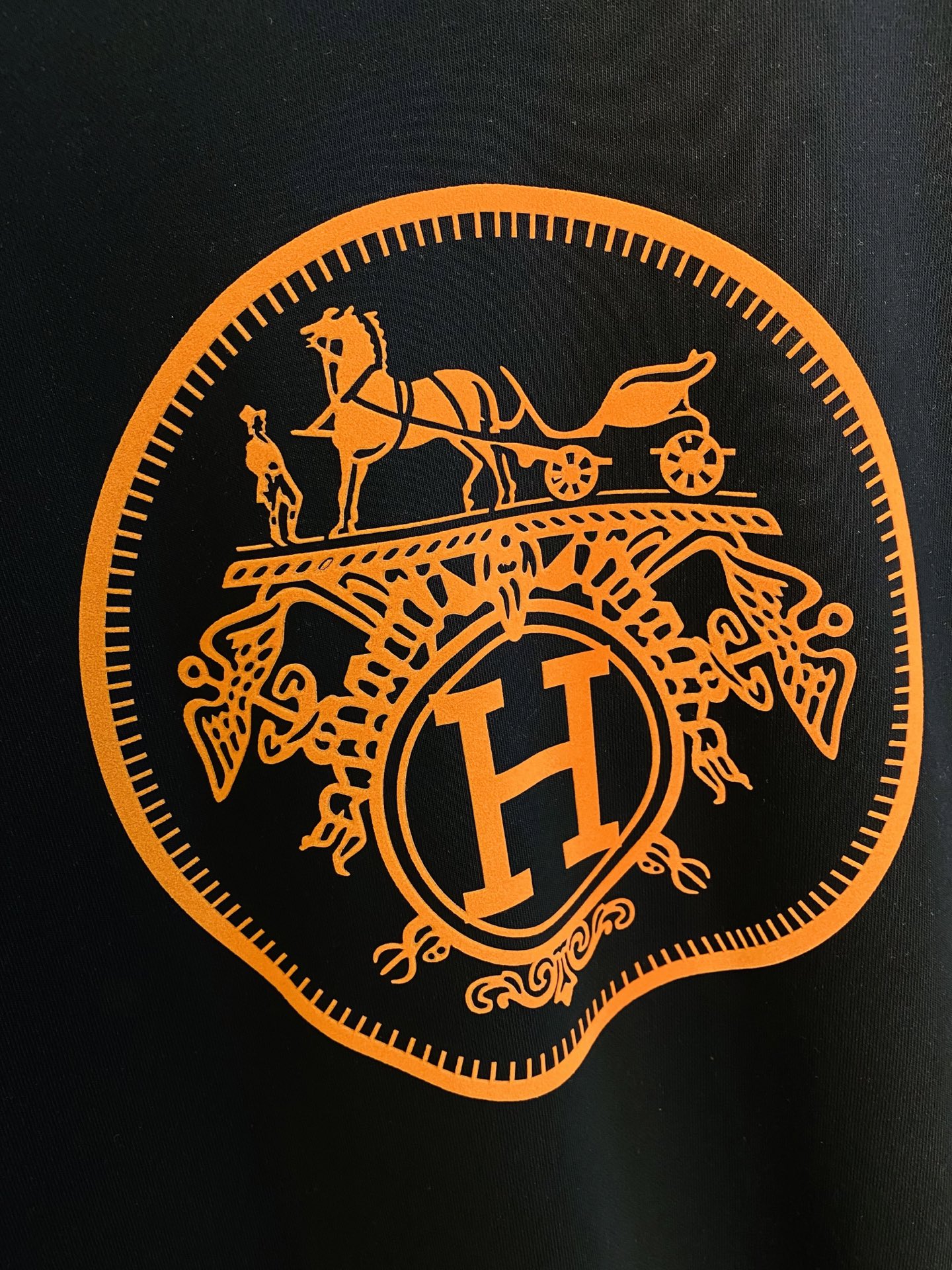 双丝光棉！P220 官网款 可穿200斤🔥 爱马仕Hermes 原单品质 注意内里不是毛圈⭕  内里丝光棉！三标齐全 2025最新款 衣服男装卫衣T恤 精选专柜订制顶级🐥双丝光棉🐥进口面料 所有细节做工完美1比1复刻 还原正品百分百 原版五金 高端订制辅料 原厂原标 上身效果超赞！码数:M-4XL