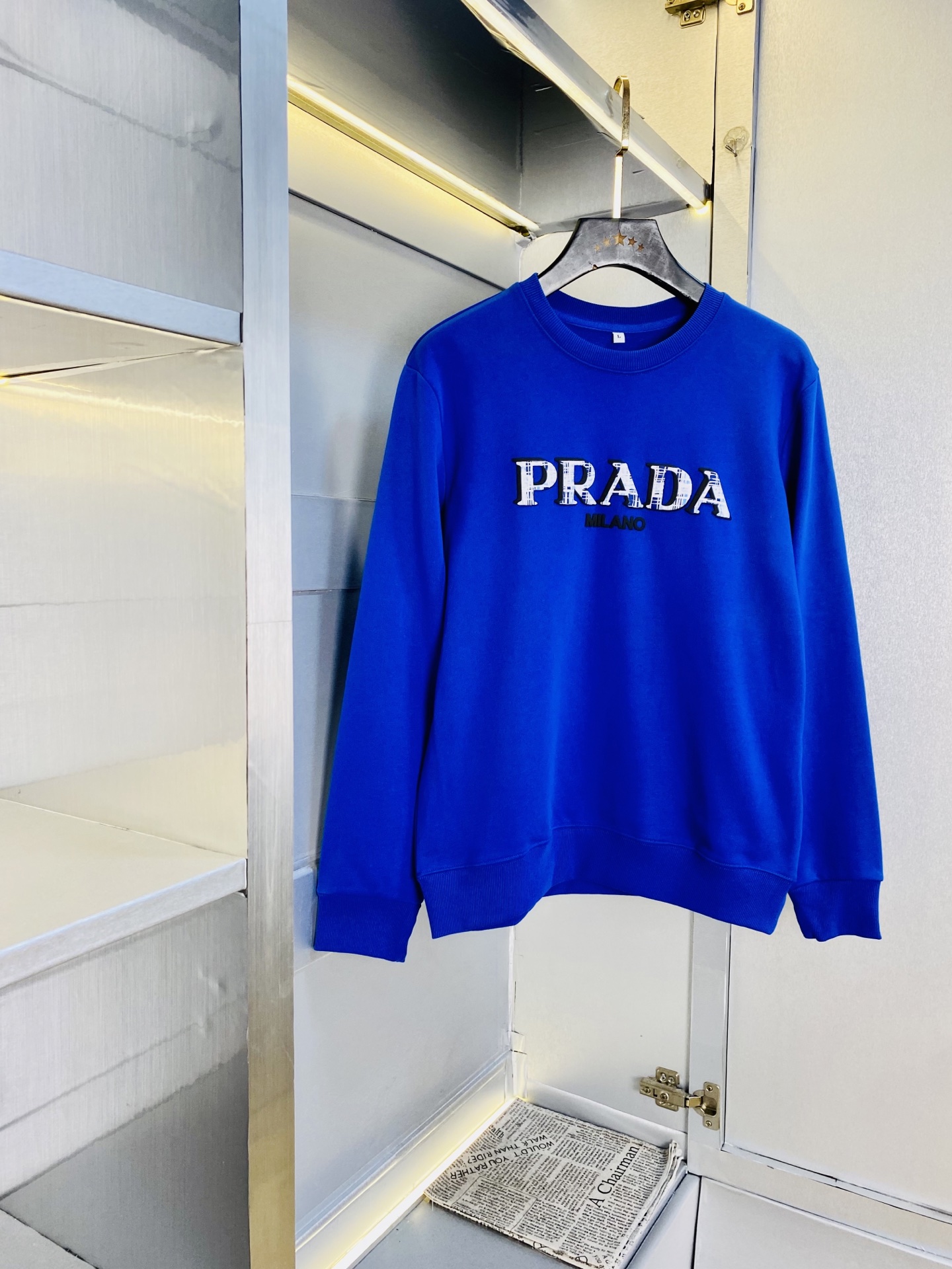 双丝光棉！P220 官网款 可穿200斤🔥 普拉达Prada 原单品质 注意内里不是毛圈⭕  内里丝光棉！三标齐全 2025最新款 衣服男装卫衣T恤 精选专柜订制顶级🐥双丝光棉🐥进口面料 所有细节做工完美1比1复刻 还原正品百分百 原版五金 高端订制辅料 原厂原标 上身效果超赞！码数:M-4XL