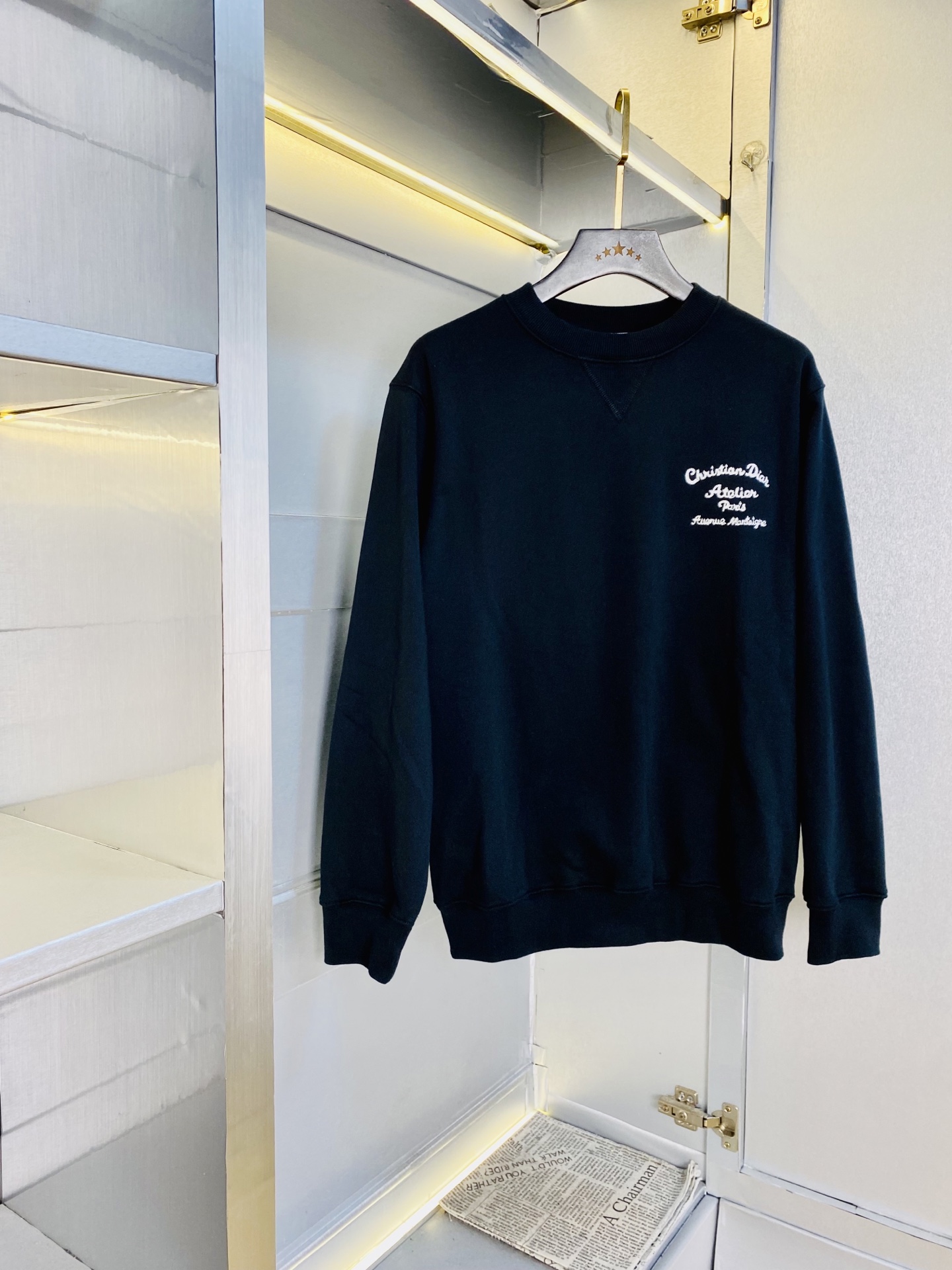 NO:600965,The official website model can be worn up to 210 pounds. Dior original order quality, complete with three standards. 2025 latest style men's sweatshirts and T-shirts. Selected counters to customize top-grade 400 grams of pure cotton imported fabrics. All details are perfectly crafted and reproduced 1:1 to restore 100% authenticity. Original hardware. High-end customized accessories. Original factory original labels. The upper body effect is amazing!  Size: S-XL (175/130 pounds wear S), dior, dior, hoodie, sweatshirts, tees, t-shirt, alexander wang19860909官网款 可穿210斤 迪奥Dior 原单品质 三标齐全 2025最新款 衣服男装卫衣T恤 精选专柜订制顶级400克纯棉进口面料 所有细节做工完美1比1复刻 还原正品百分百 原版五金 高端订制辅料 原厂原标 上身效果超赞！码数:S-XL(175/130斤穿S),,dior,dior,hoodie,sweatshirts,tees，t-shirt,alexander wang,Men's clothing