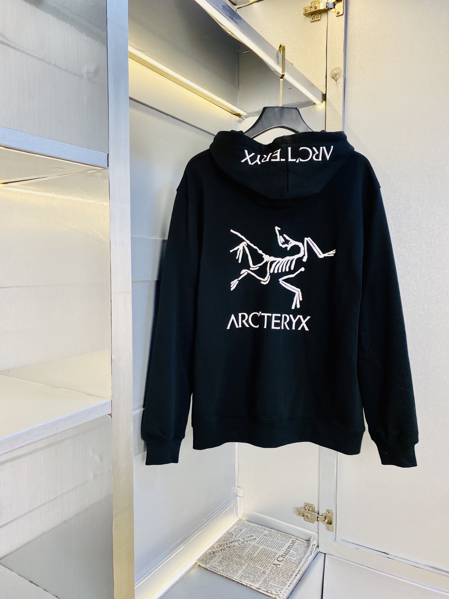 NO:598713,The original item from the official website can wear 240 pounds of Arcteryx 2025 autumn style!  New hooded sweatshirt, cardigan, jacket, windproof jacket. High version and high quality. The original fabric is the same as that of Internet celebrity stars. Open mold to customize hardware accessories. Very comfortable. Super versatile and good-looking coat. Not a common version in the market. Compare at will. Quality is absolutely guaranteed. Color pictures and colors. Sizes M-3XL (175/130-140 pounds wear M), arc'teryx, hoodie, sweatshirts, jackets & coats, jackets &  coats,hats,alexander wang19860909官网原单货 可穿240斤始祖鸟Arcteryx 2025秋款！新款连帽卫衣开衫外套夹克防风衣 高版本高品质 原版面料网红明星同款 开模定制五金辅料 感非常舒服 超级百搭好看的一款外套 非市场普通版本 随意对比 品质绝对保证 颜色图色 尺码M-3XL（175/130-140斤穿M）,arc'teryx,hoodie,sweatshirts,jackets & coats,jackets & coats,hats,alexander wang,Men's clothing