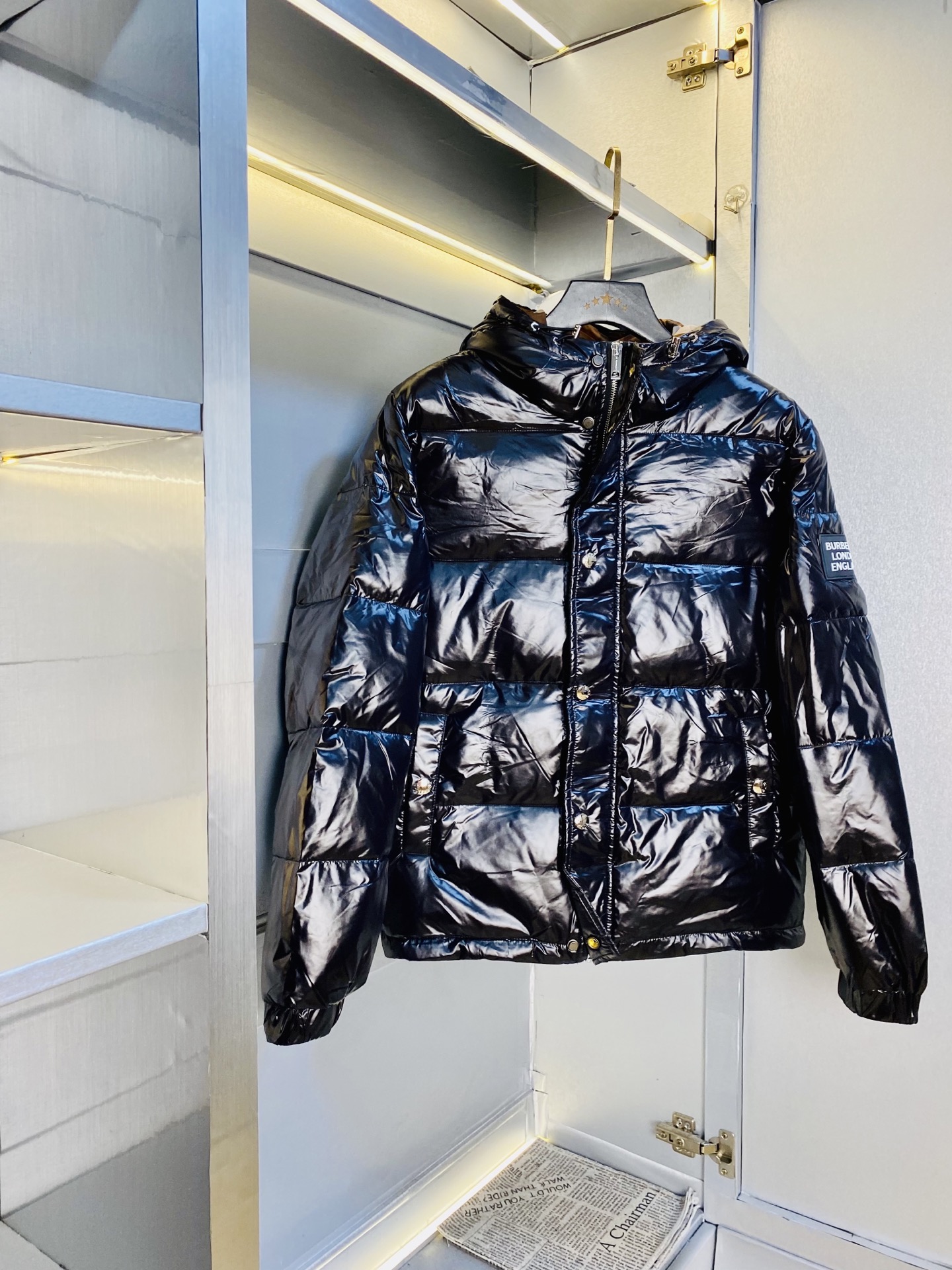 NO:596642,Original item from the official website. Can wear 200 pounds of Burberry SS new down jacket. High version and high quality. Original fabric, the same style as Internet celebrity stars. Customized hardware and accessories. Very comfortable. Super versatile and good-looking down jacket. Non-market ordinary version. Compare at will. Quality is absolutely guaranteed. Color, picture and color. Size M-3XL,,burberry,burberry,jackets & coats,down jacket,alexander wang19860909官网原单货 可穿200斤巴宝莉Burberry ss新款羽绒服外套 高版本高品质 原版面料网红明星同款 开模定制五金辅料 感非常舒服 超级百搭好看的一款羽绒外套 非市场普通版本 随意对比 品质绝对保证 颜色图色 尺码M-3XL,,burberry,burberry,jackets & coats,down jacket,alexander wang,Men's clothing